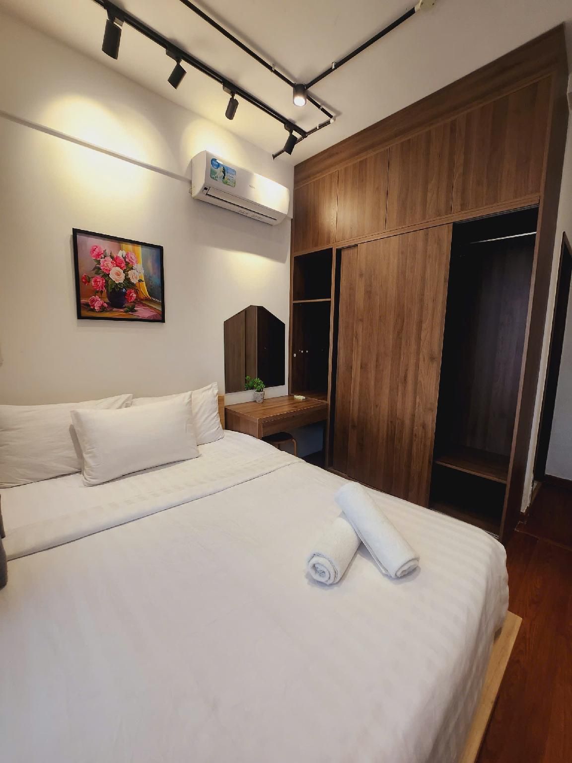 City View Two Bedroom Apartment with Balcony