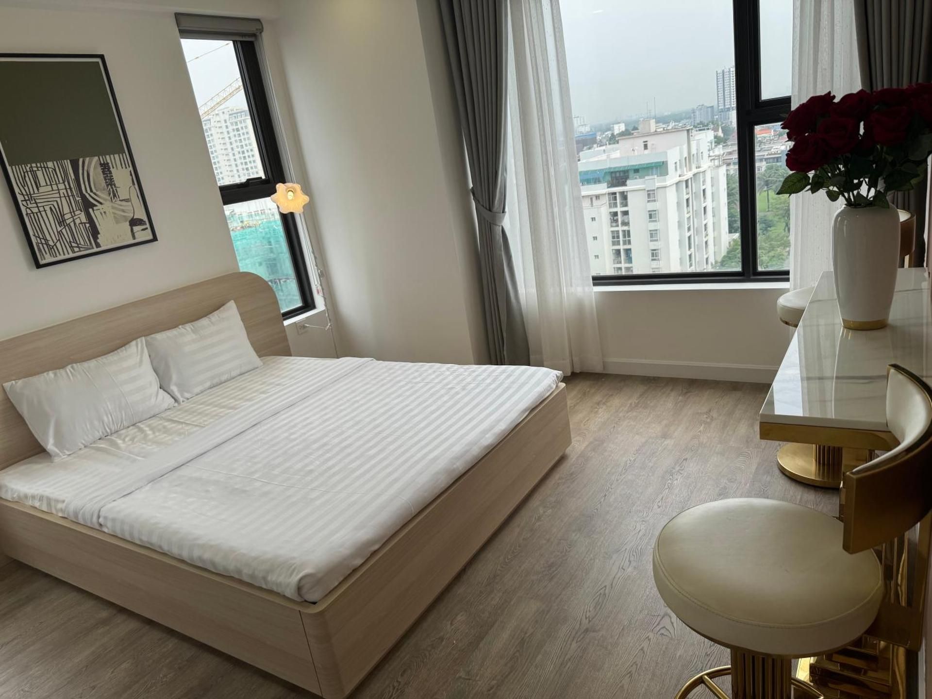 Three-Bedroom Apartment - High Floor