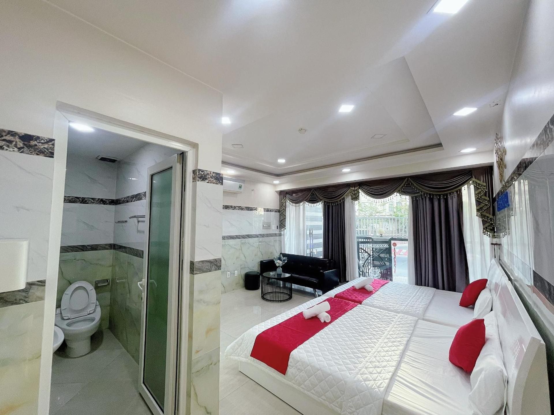 Deluxe Family Room