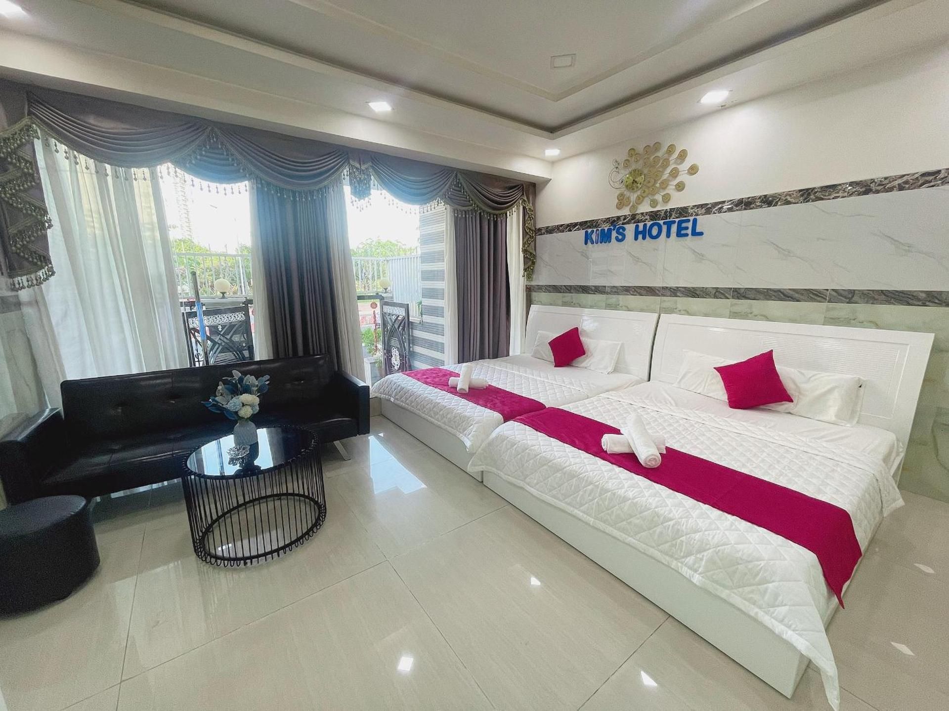 Deluxe Family Room