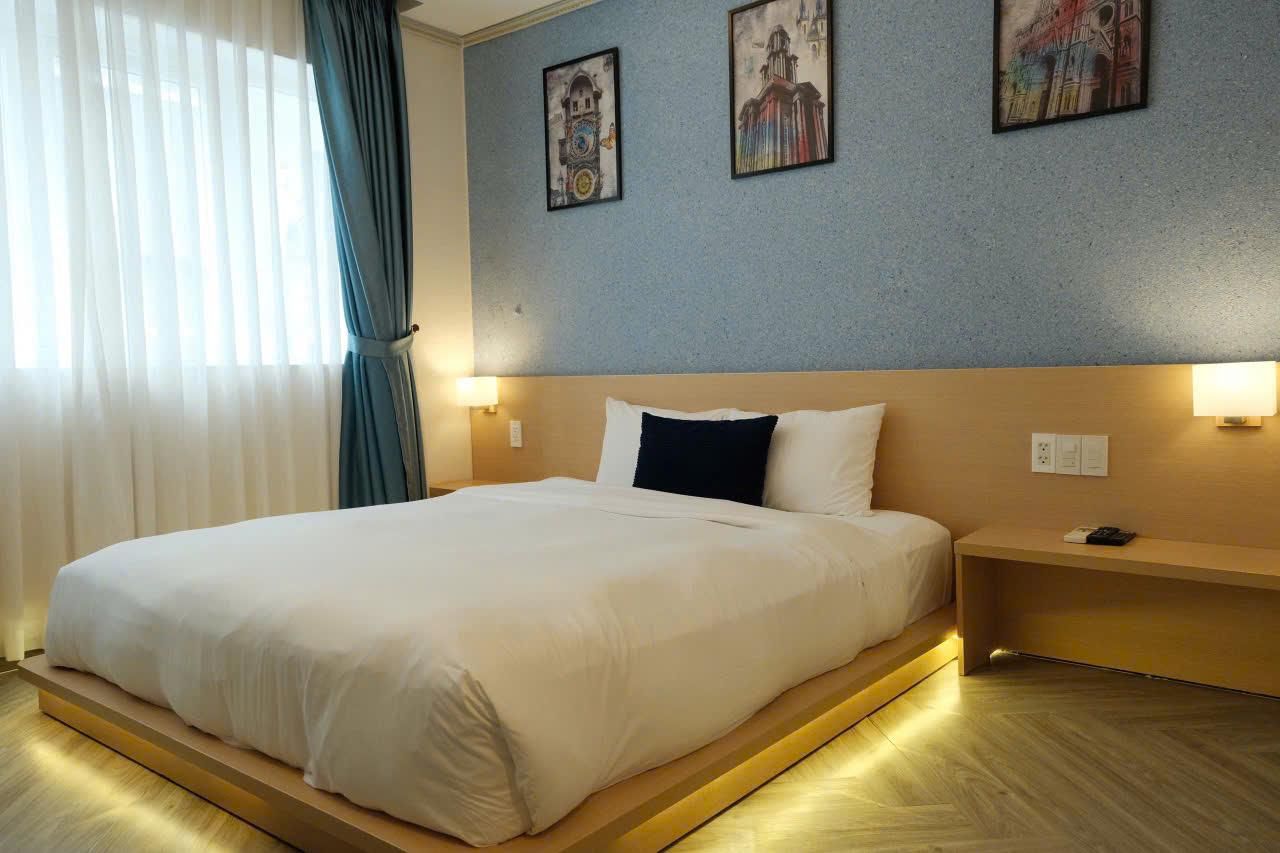 Deluxe Room -- 1 Bed