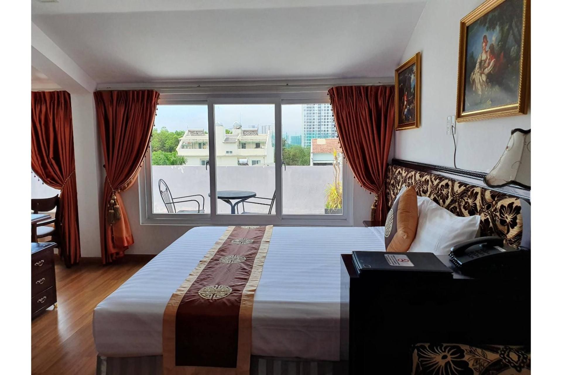 Dancentre Luxury Apartment Near SECC formerly Emerald Hotel & Apartment Deluxe One-Bedroom Apartment