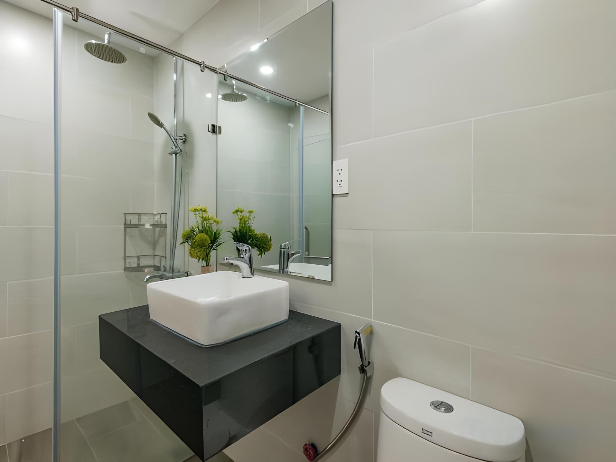 Deluxe One-Bedroom Apartment