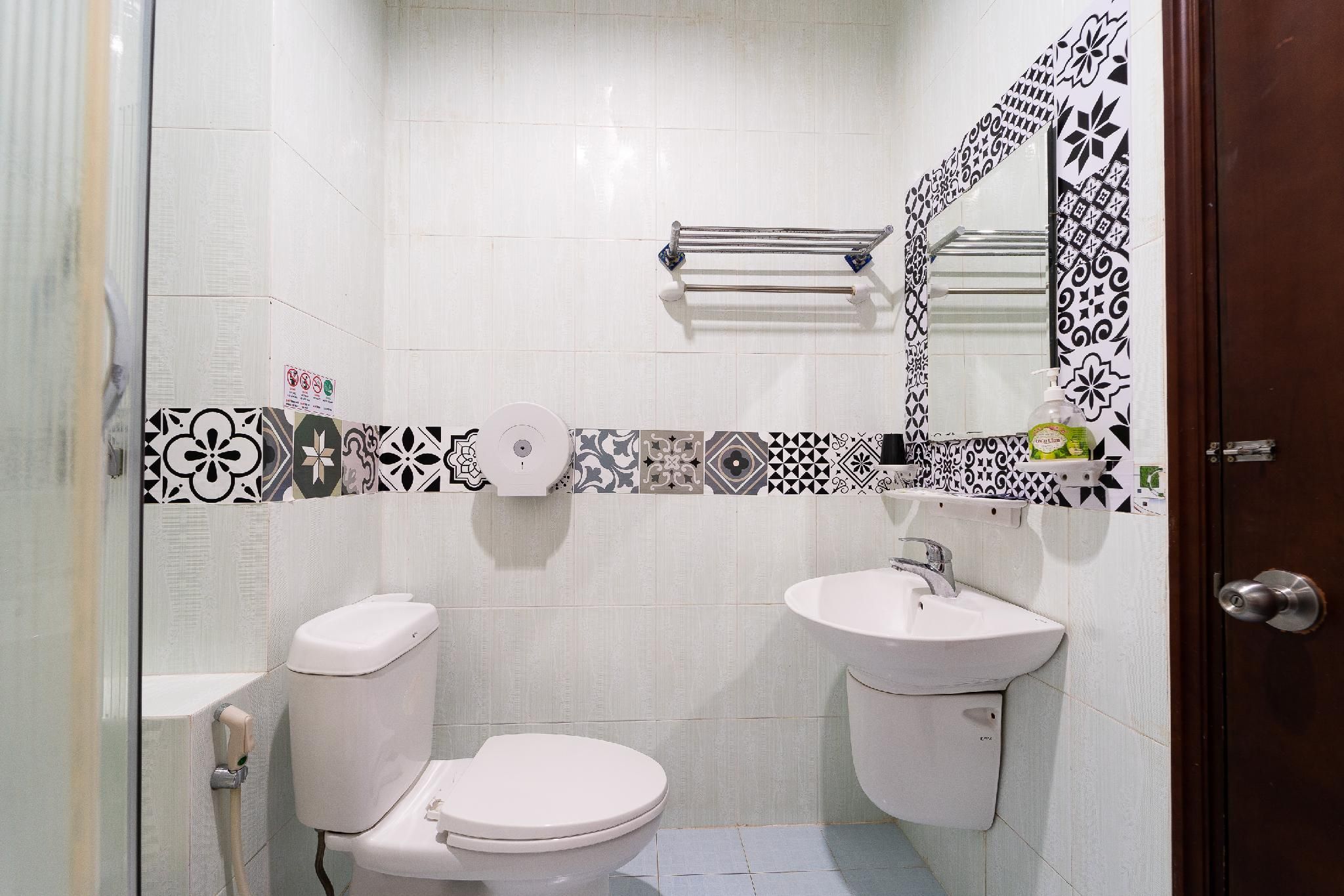 Collection O Cozy 5 Hotel - Near SECC Superior Double 3