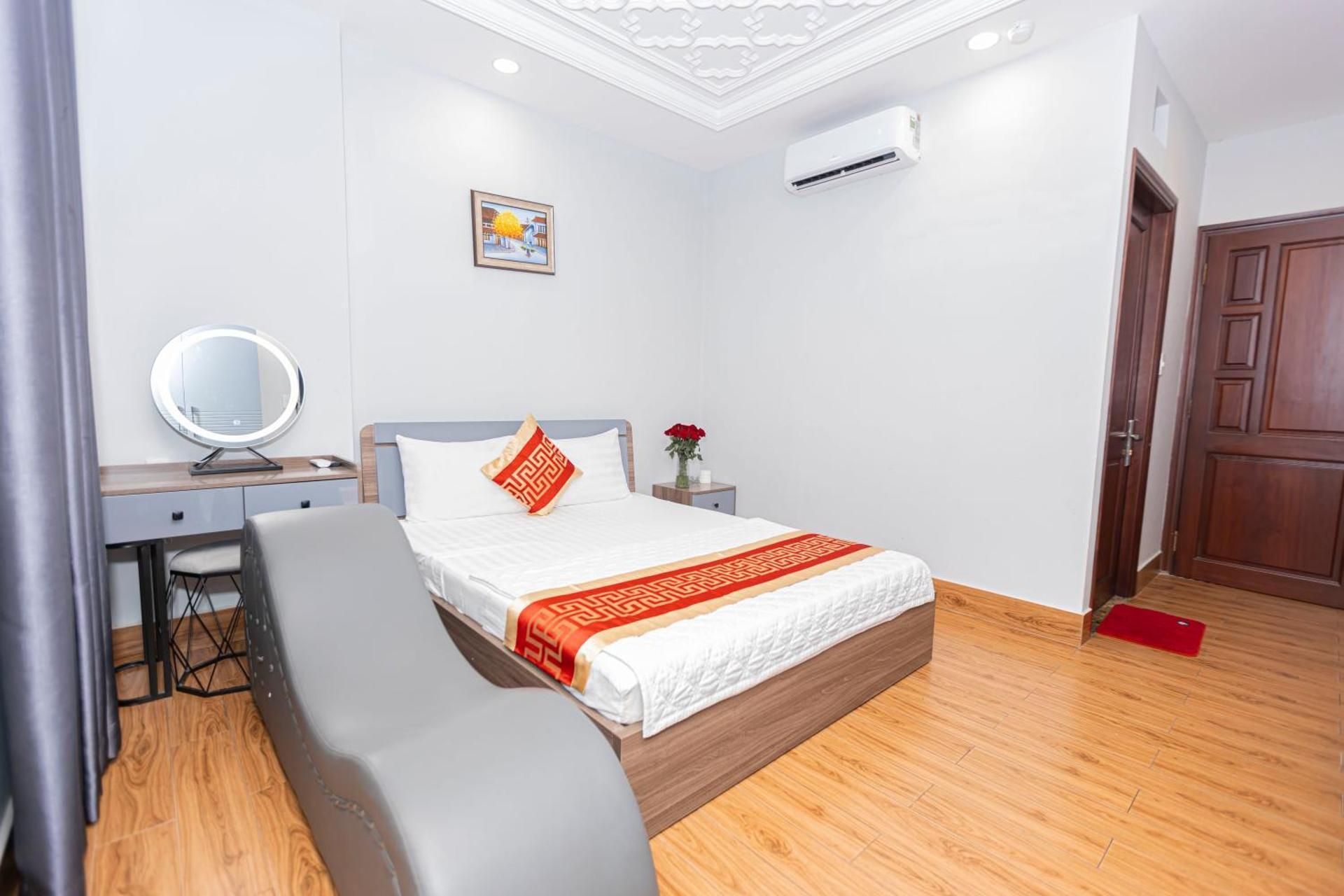Large Double Room