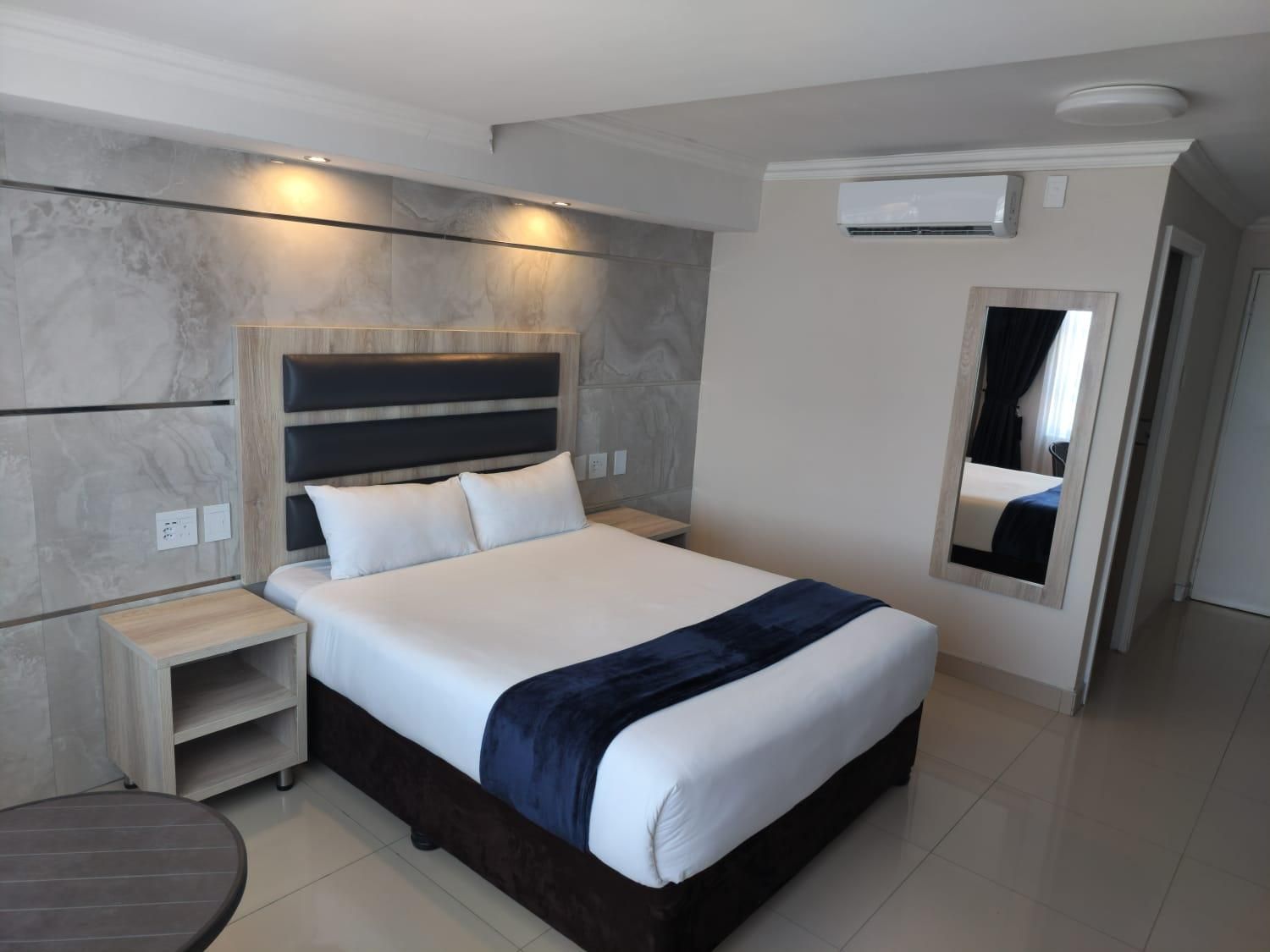 Bayside Taj Hotel Deluxe