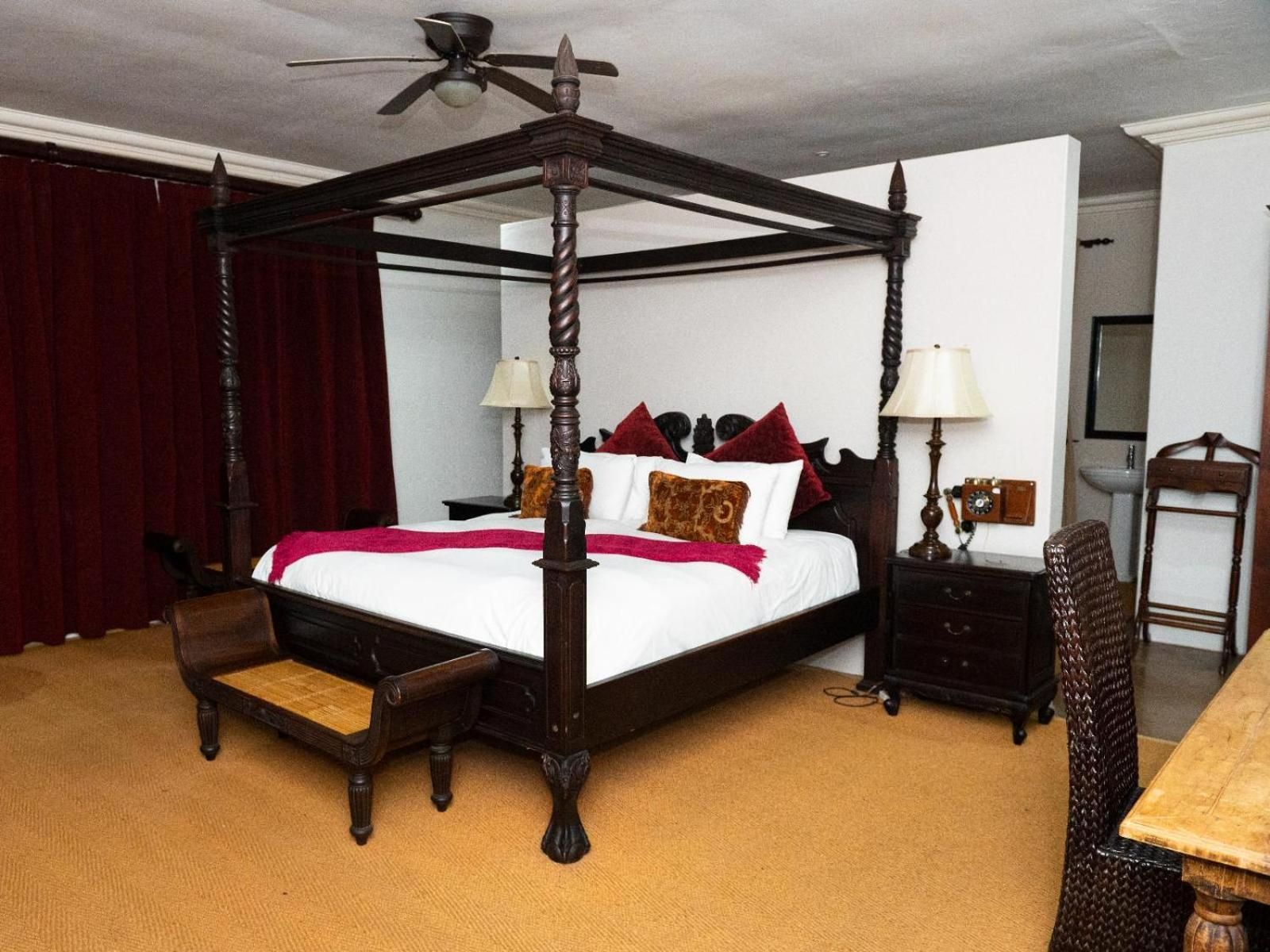 Honeymoon Suite