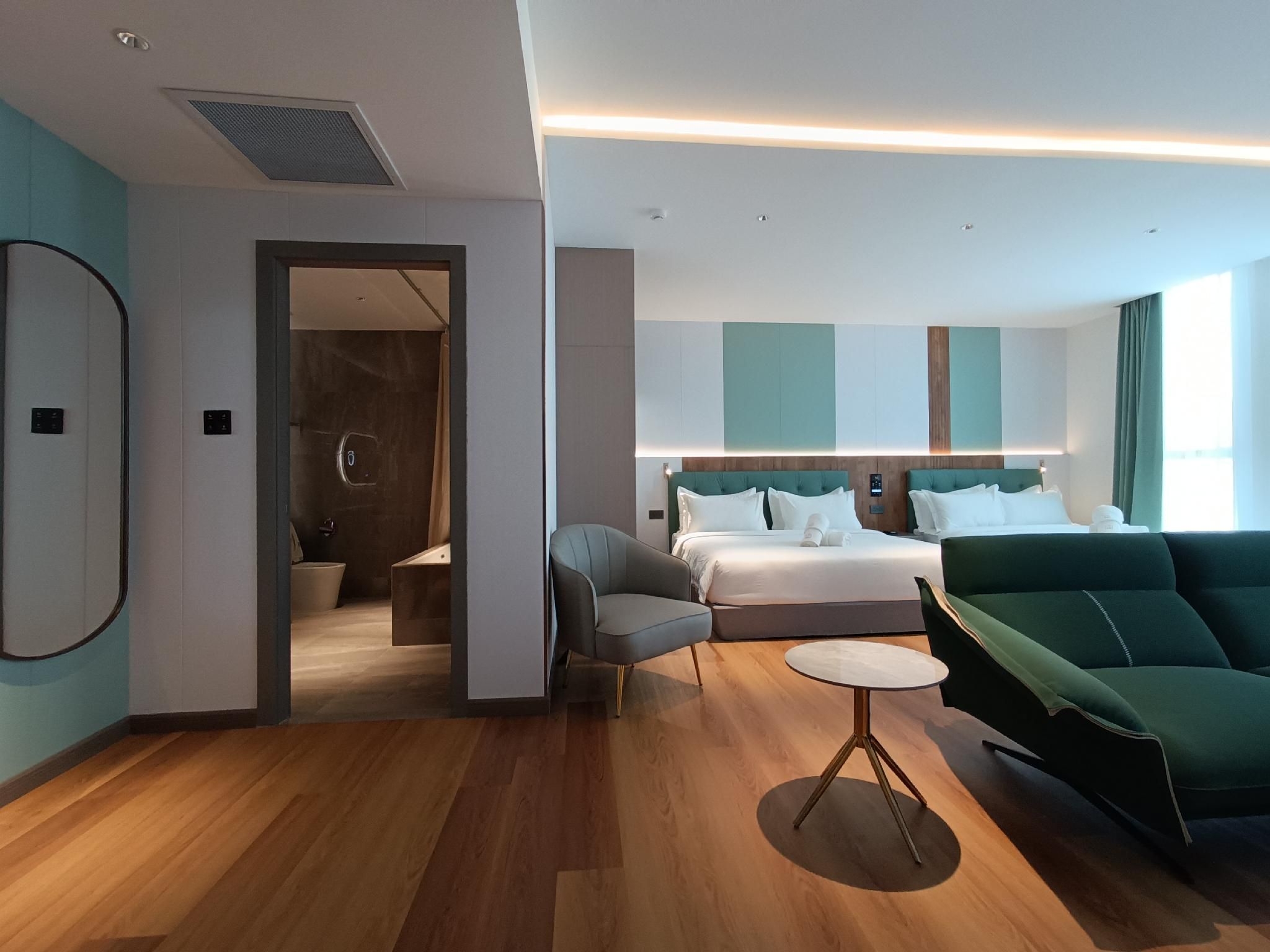 Junior Suite with Kitchenette