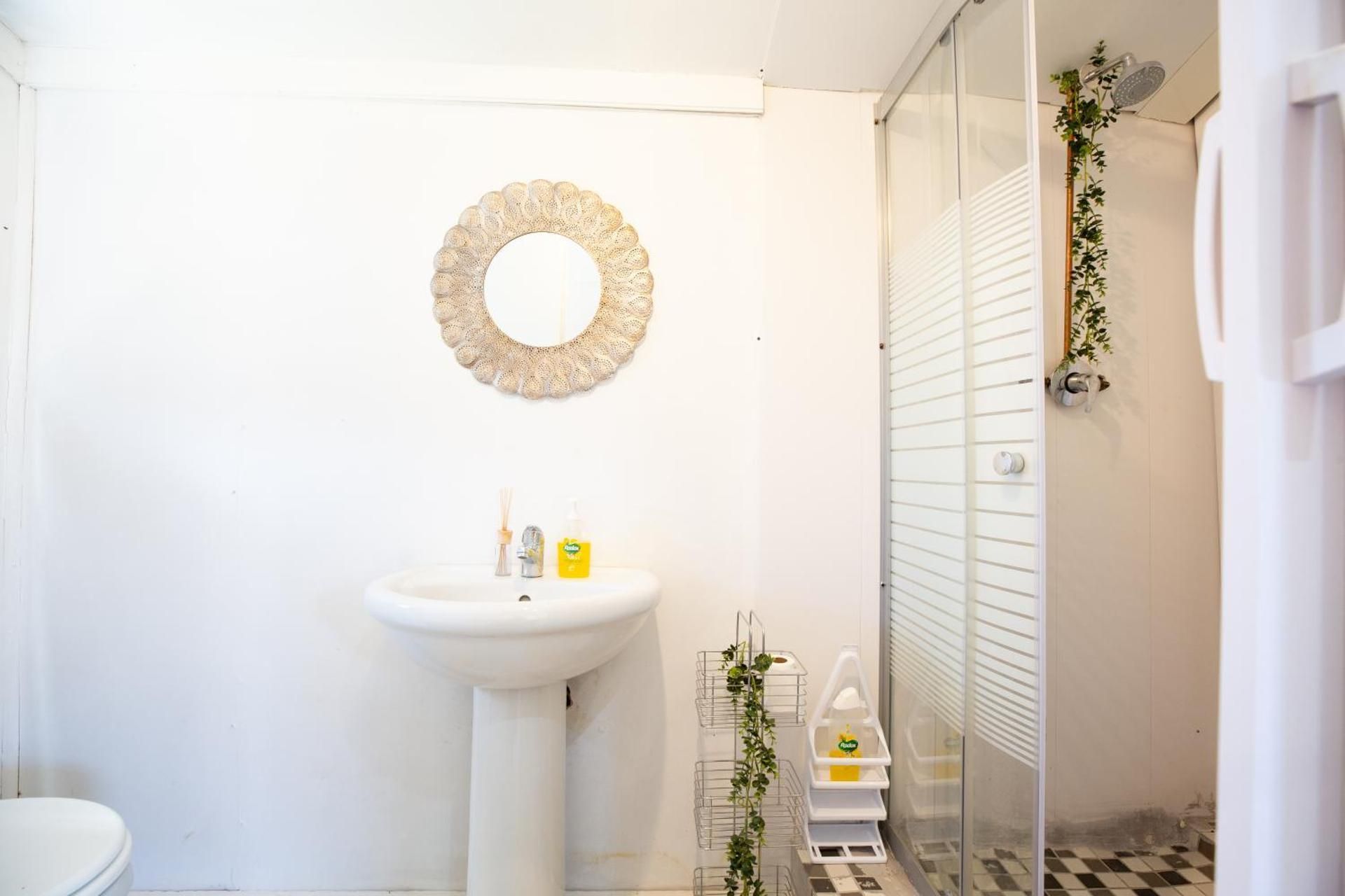 Deluxe Queen Suite