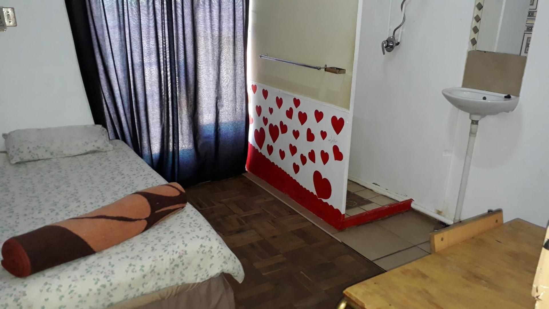 Deluxe Single Room