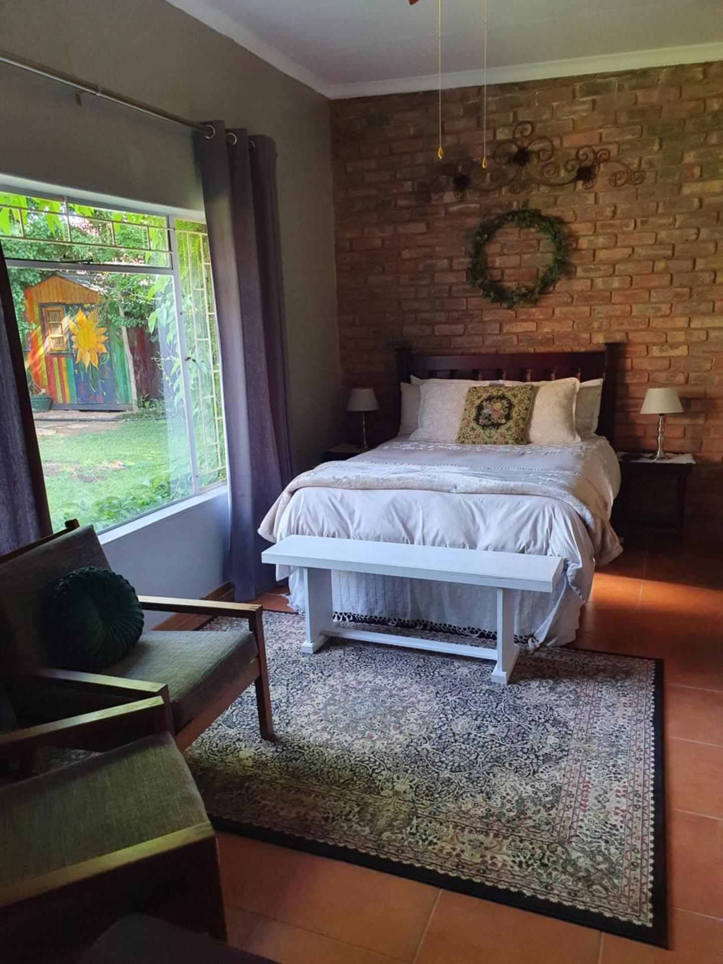 Deluxe Double Room (2 Adults + 1 Child)