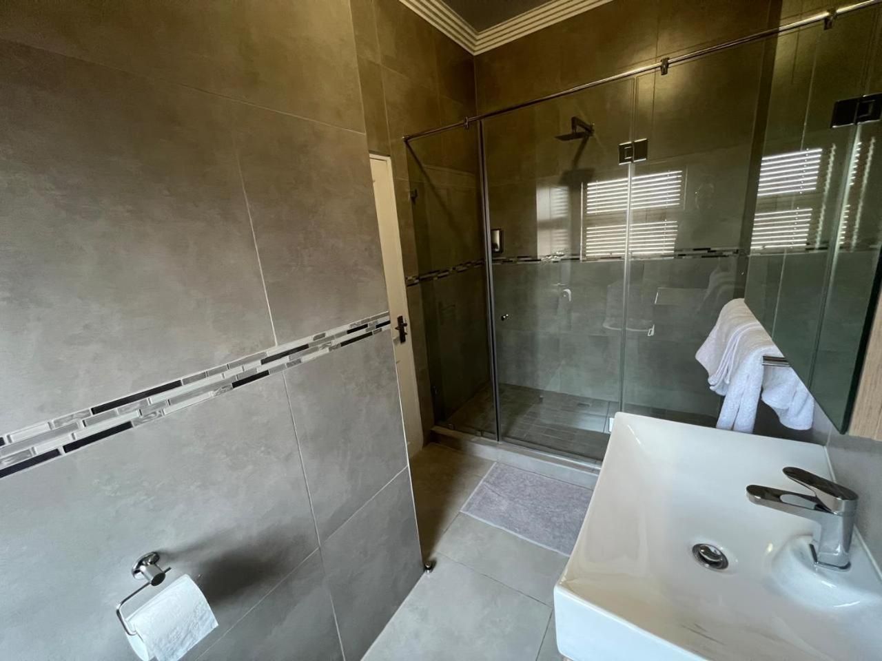 One-Bedroom Apartment with Garden
