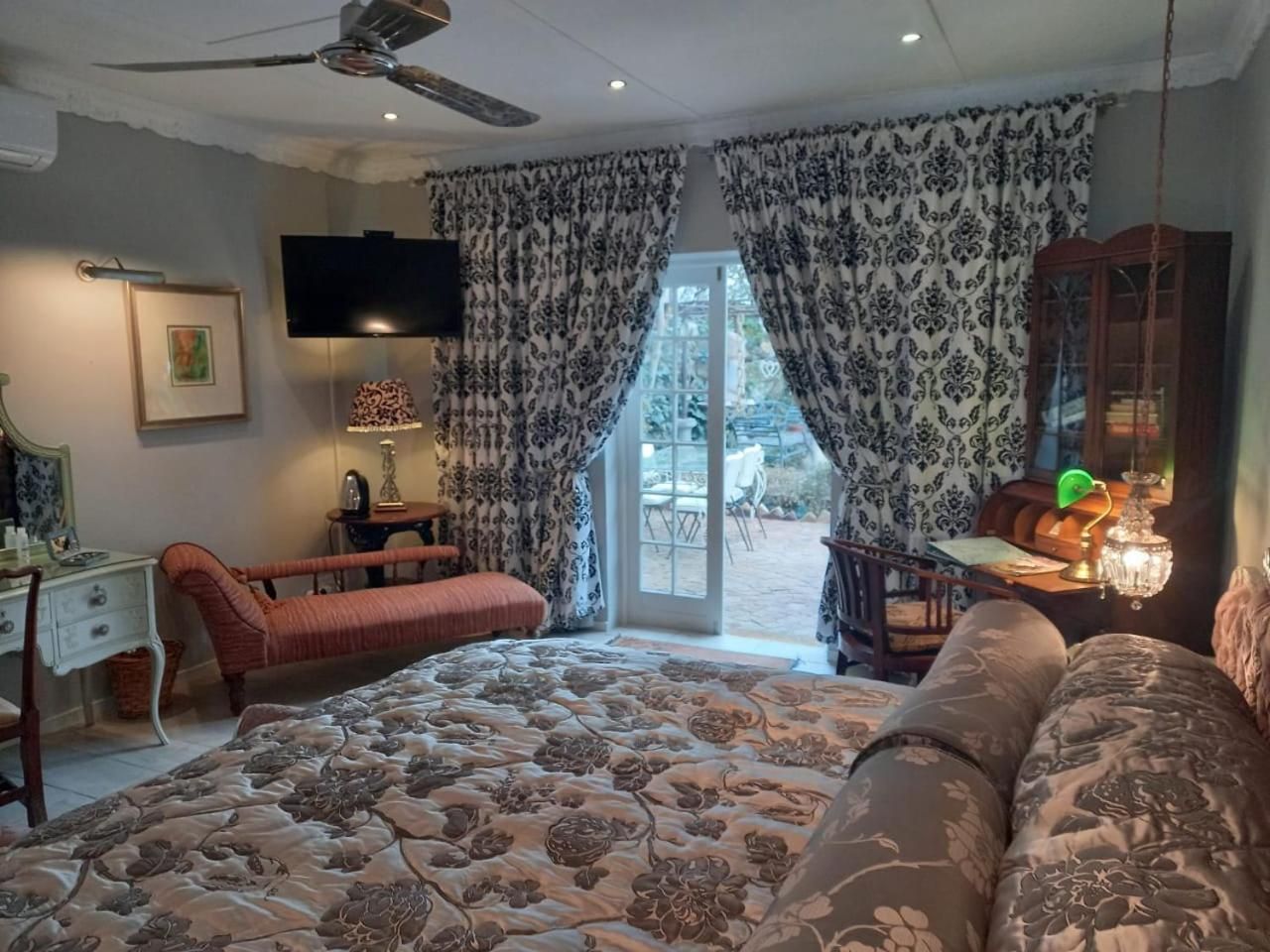 Deluxe Double Room with Bath
