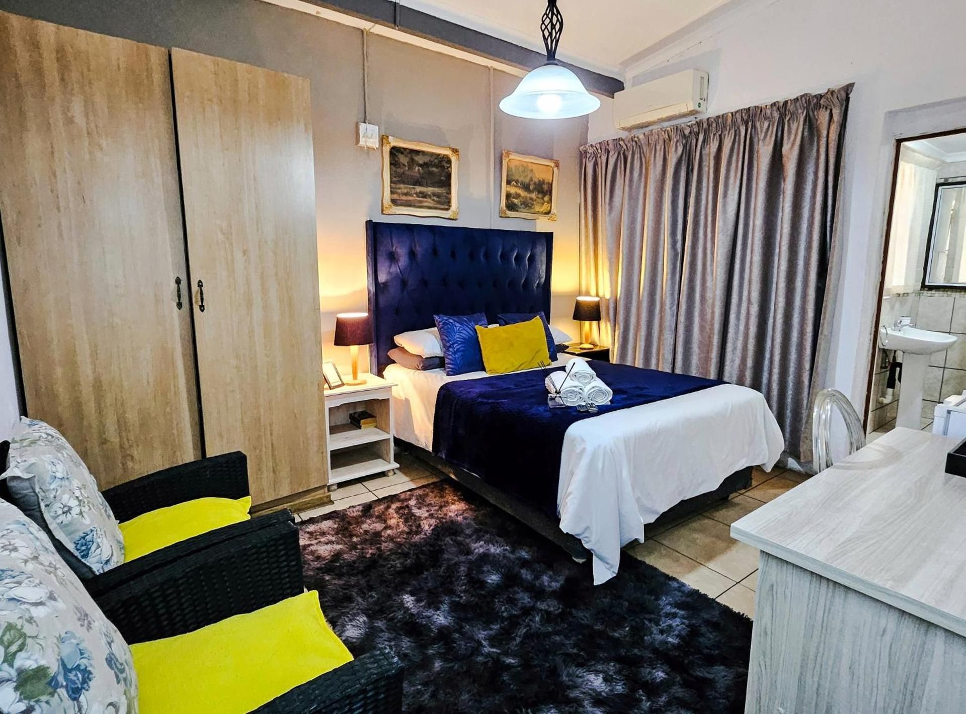 Double Room with Private Bathroom