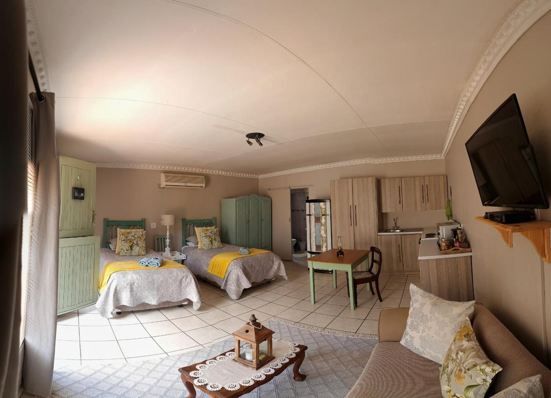 Twin Room with Private Bathroom