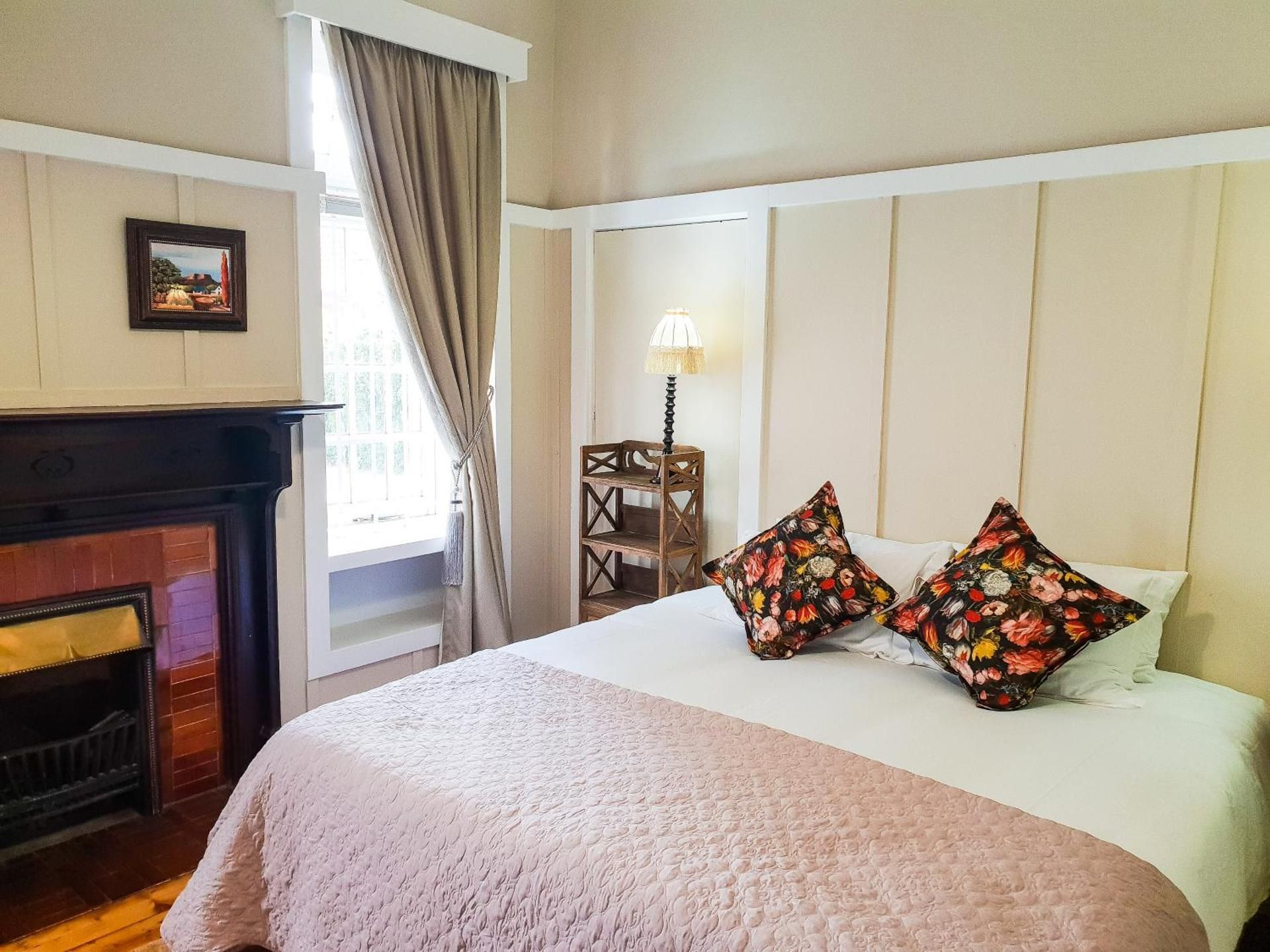 Double or Twin Room with Private Bathroom