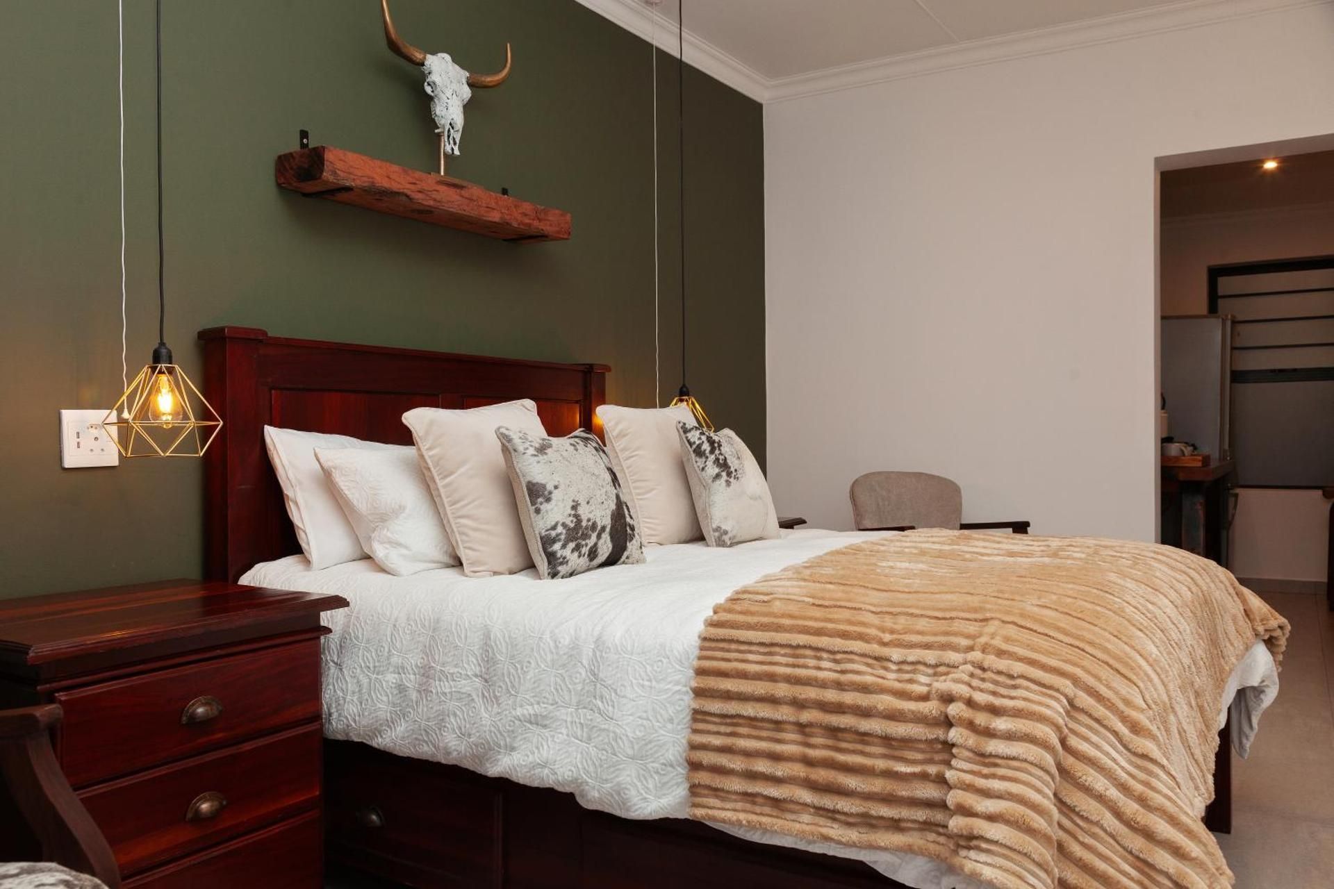 Classic Queen Room
