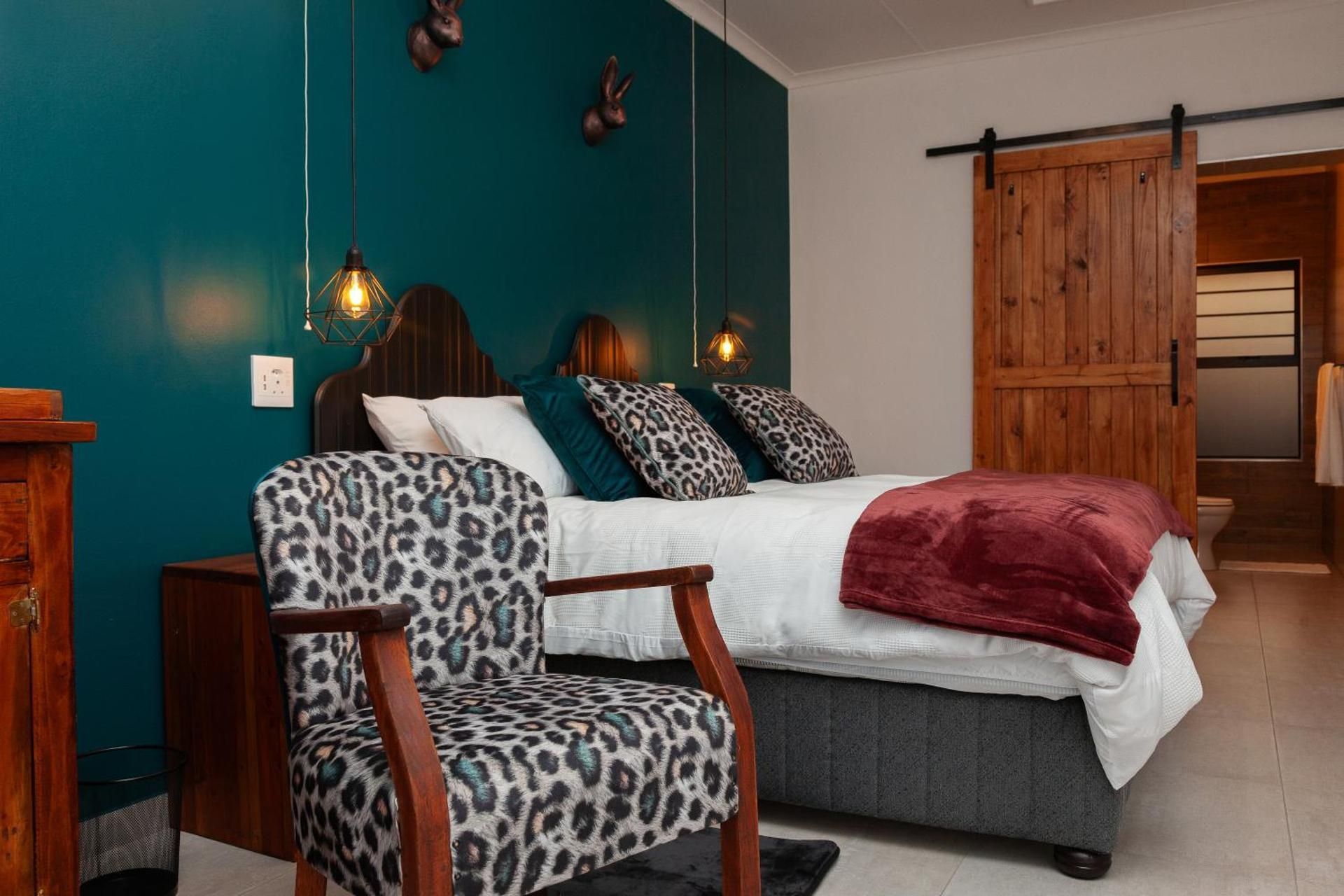 Standard Queen Room