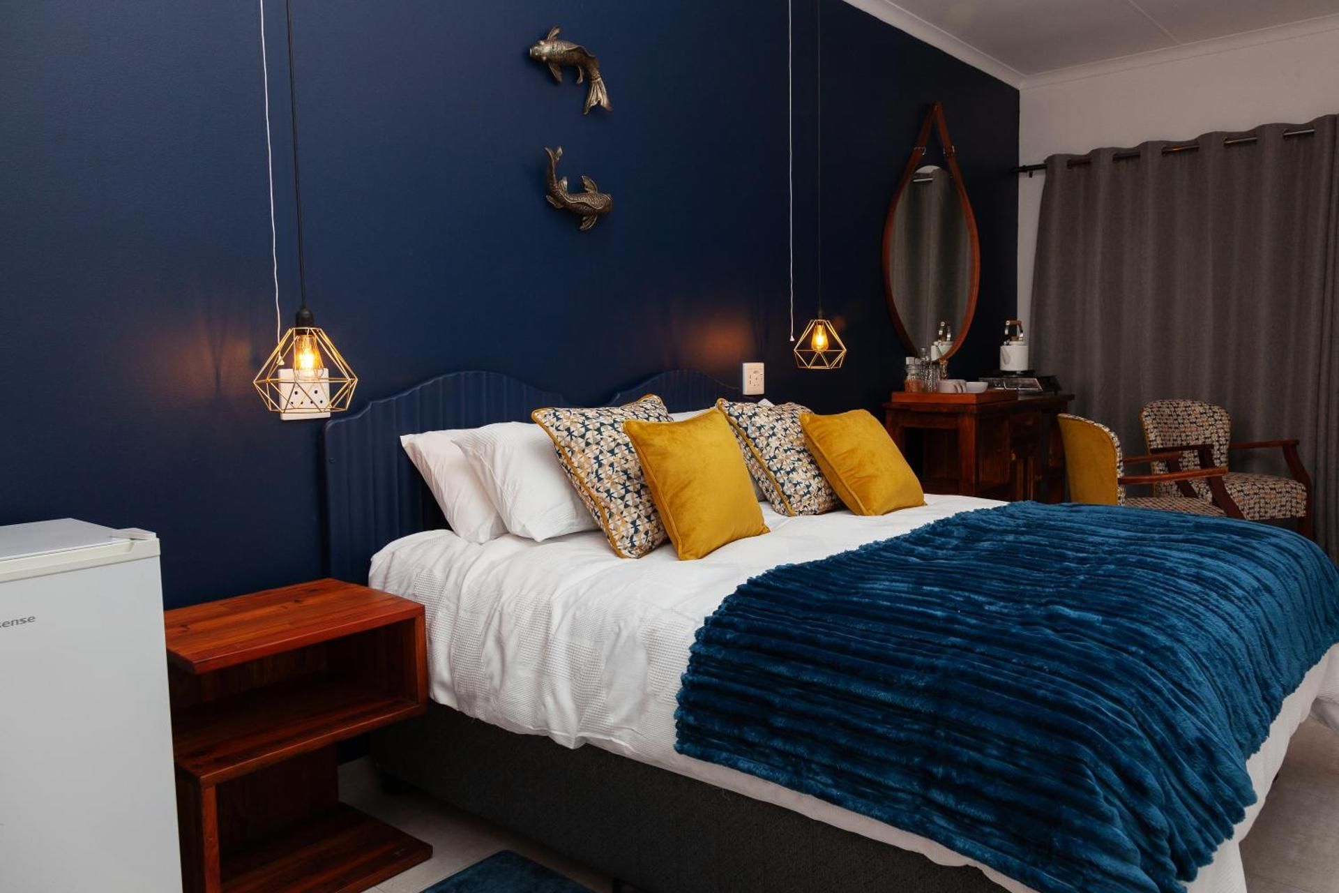 Comfort Queen Room