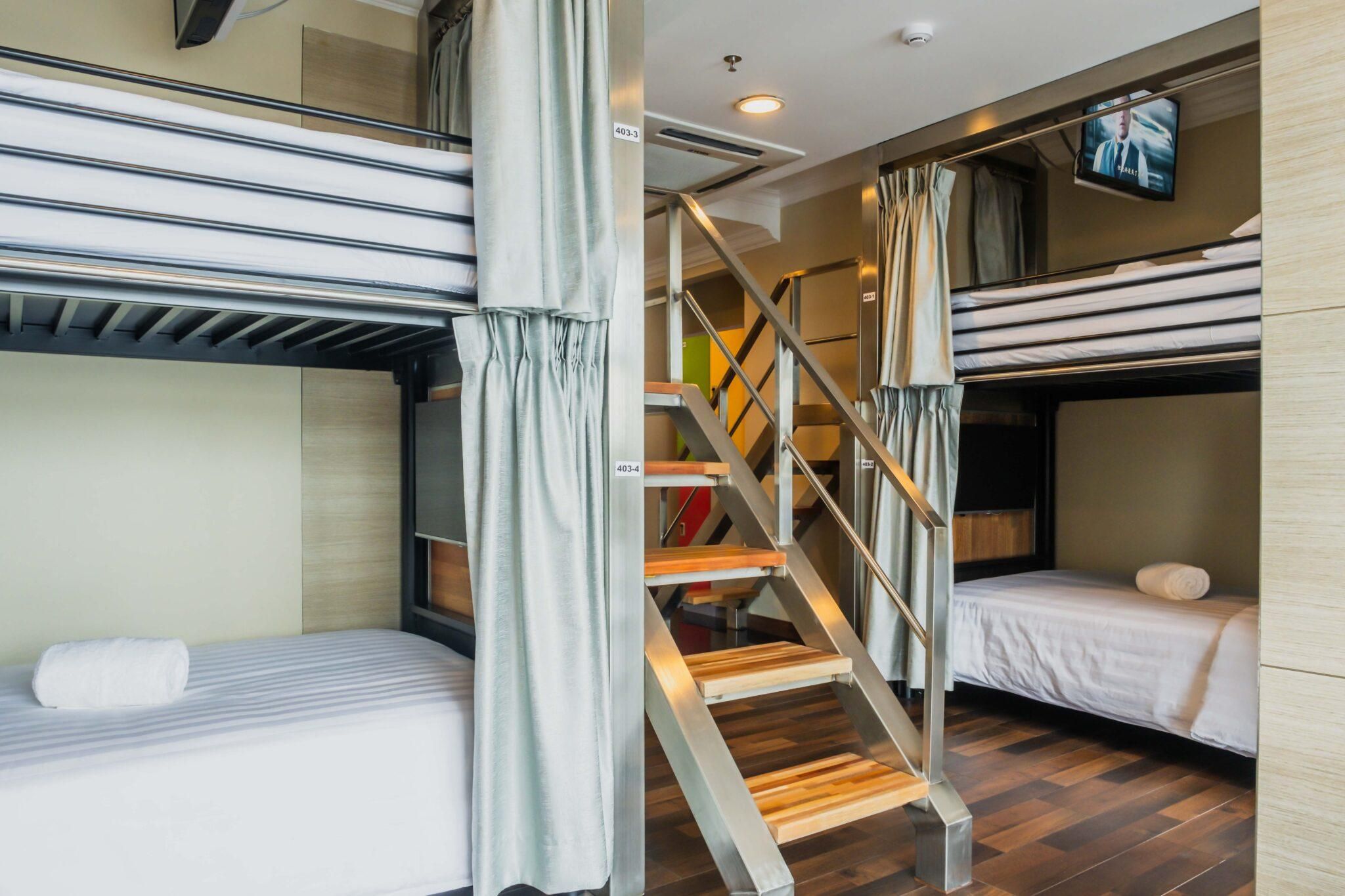 Hotel Gateway Express Double Decker Private Room with Ensuite Bathroom