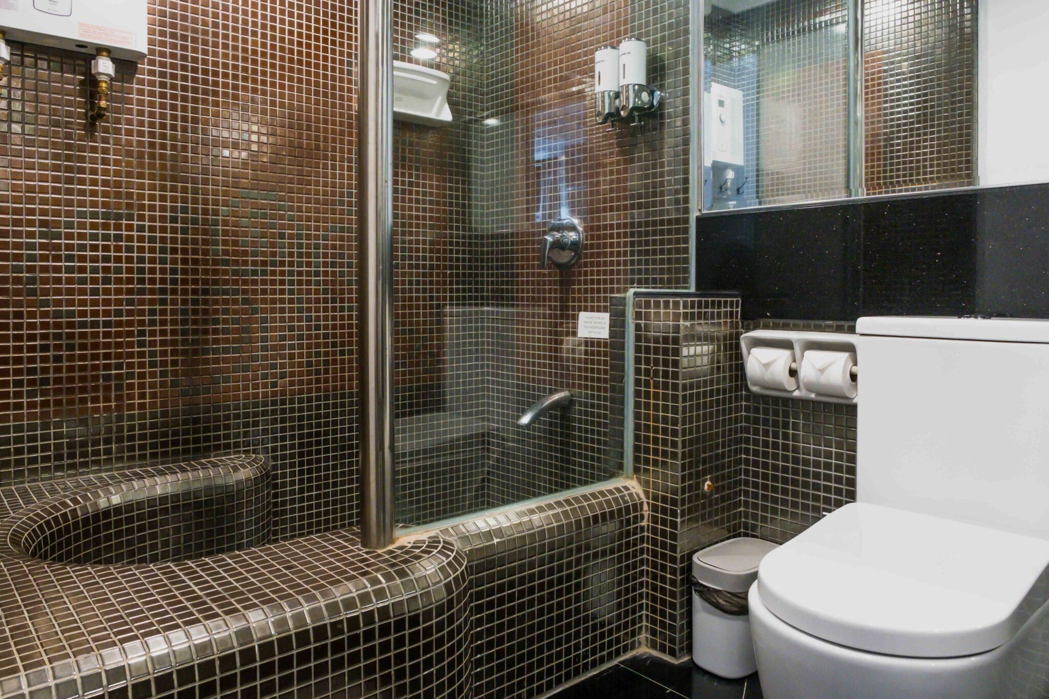 Hotel Gateway Express Double Decker Private Room with Ensuite Bathroom 2