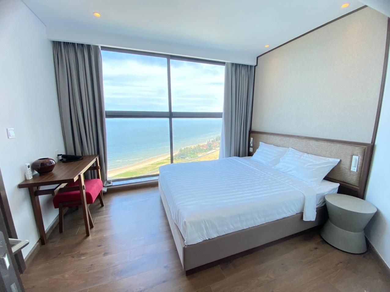 Two-Bedroom Ocean View Apartment