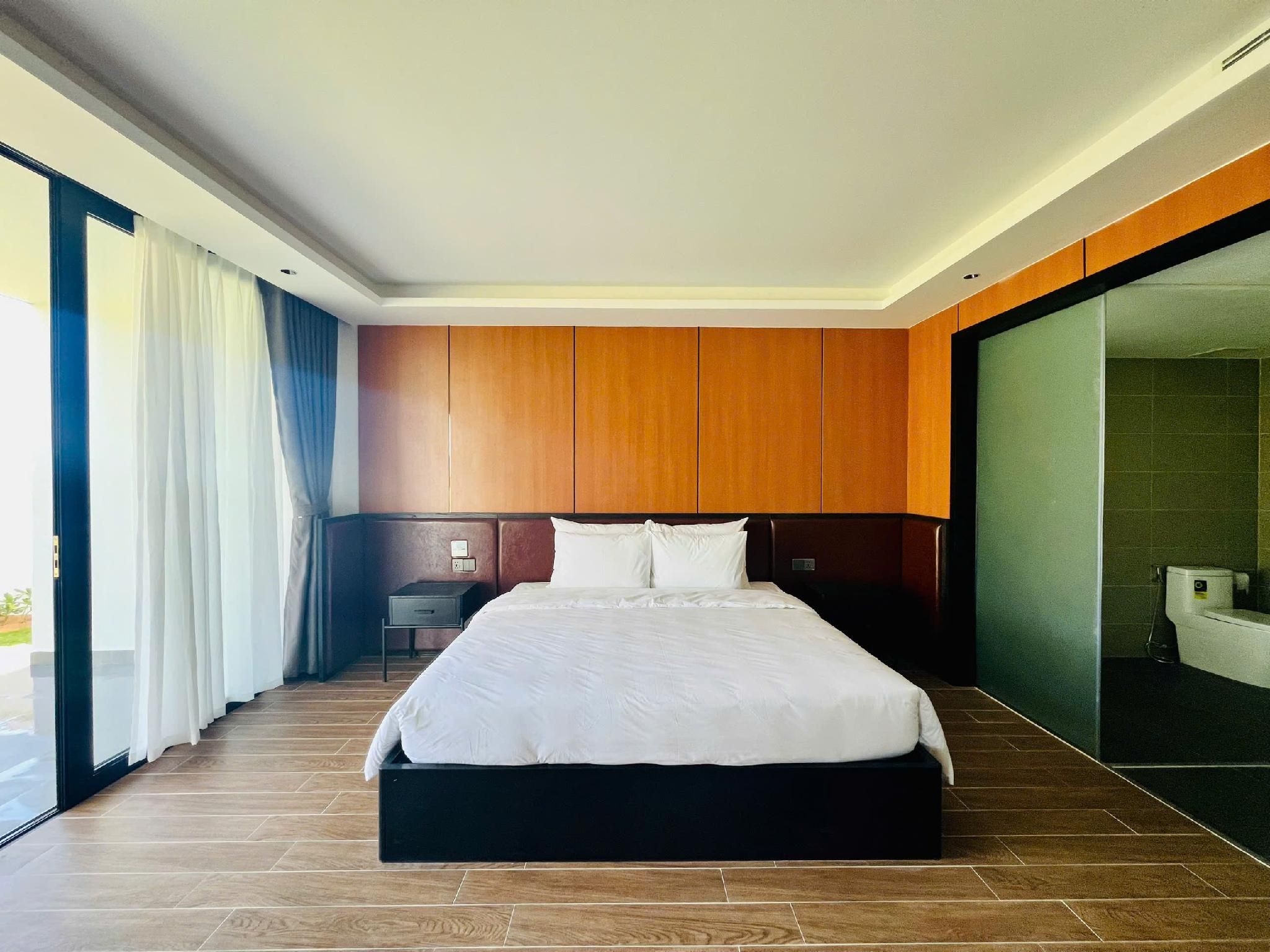 Executive Suite Sea View