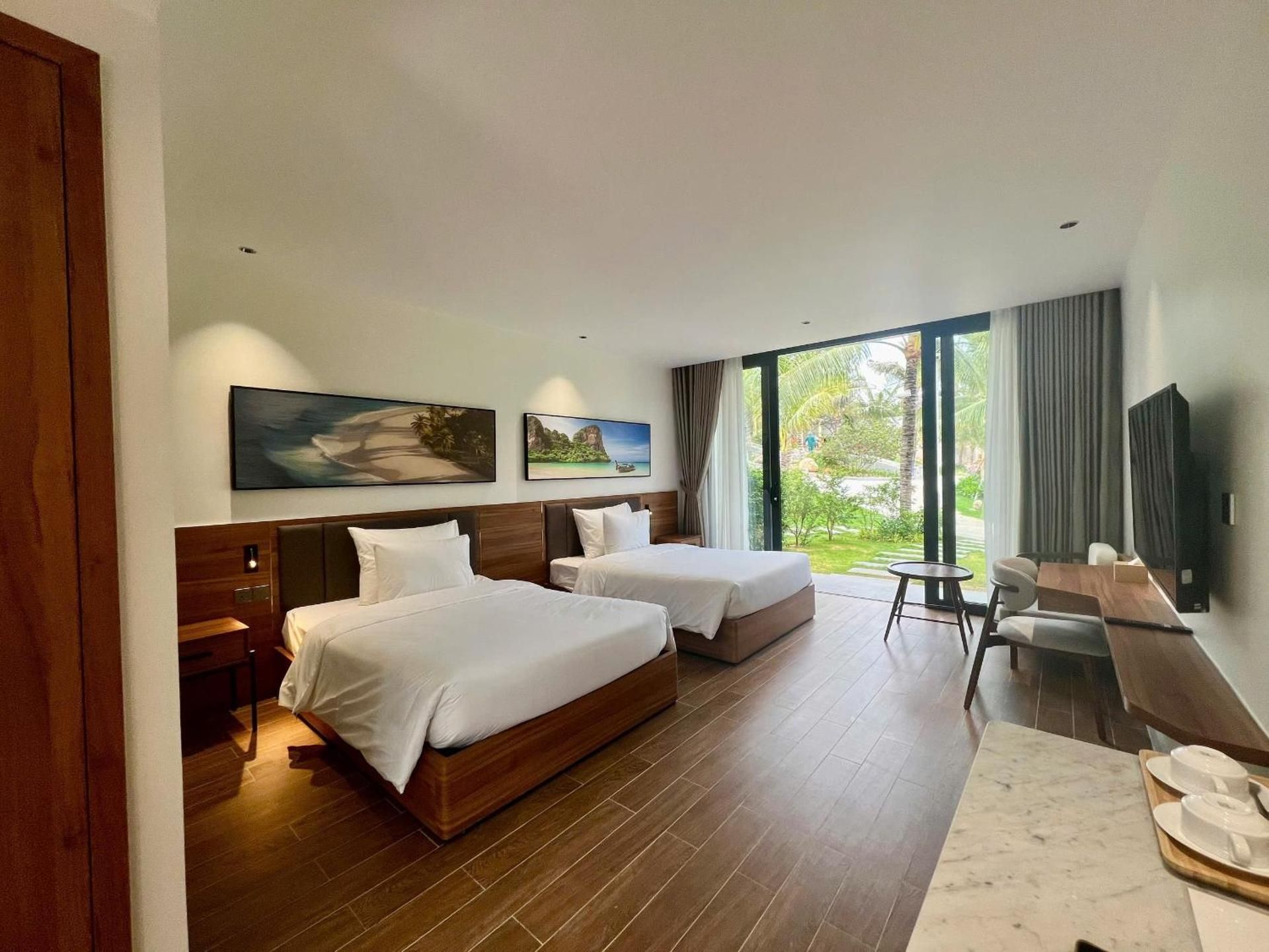 Premier Garden View Twin Room