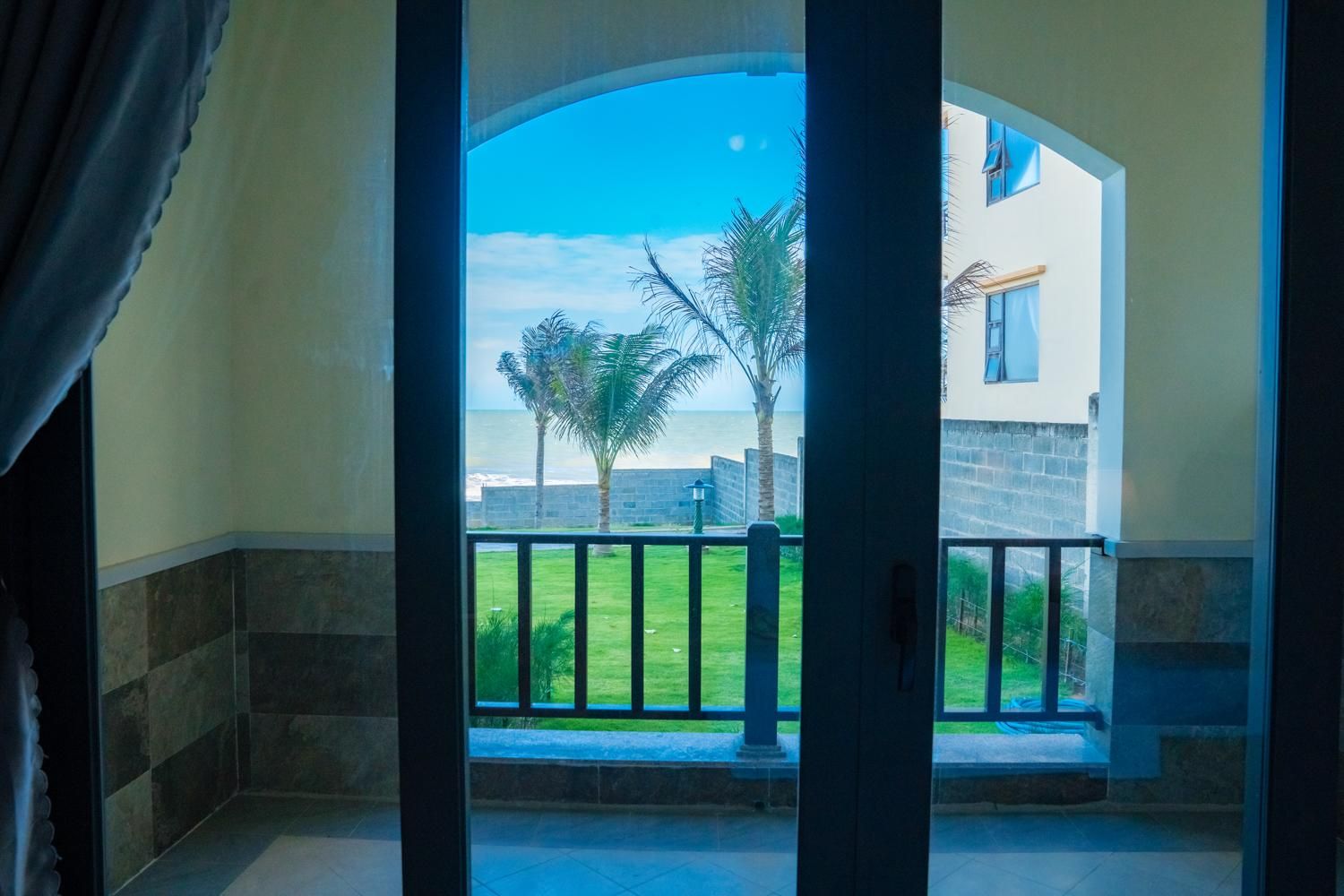 Premium Triple Balcony Sea View