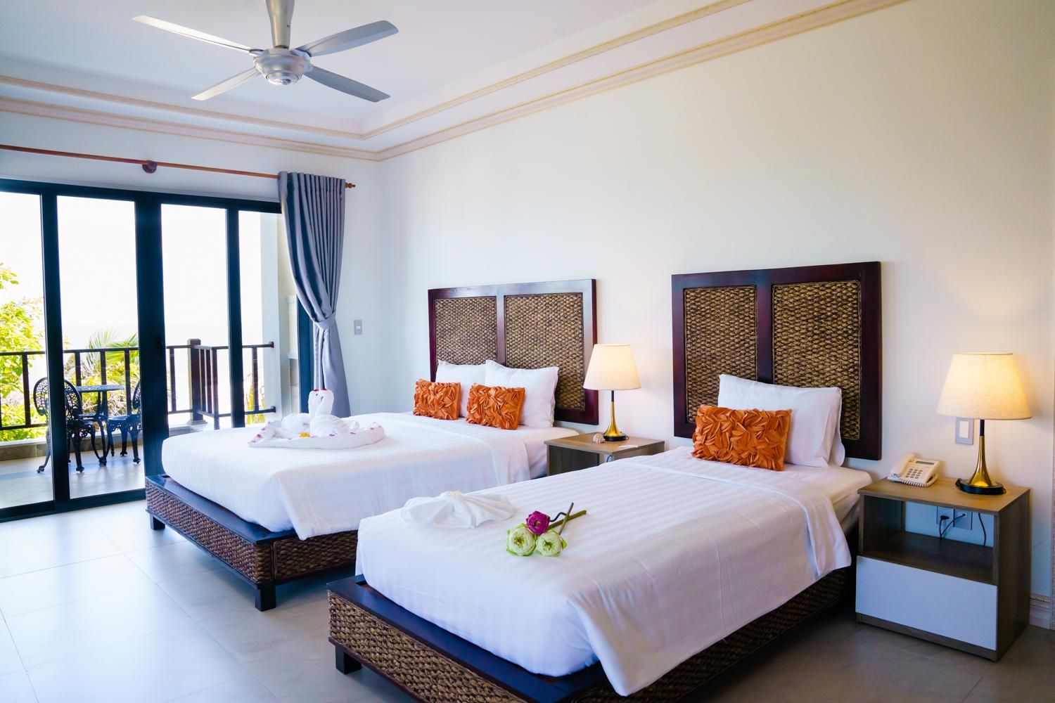 Premium Triple Balcony Sea View