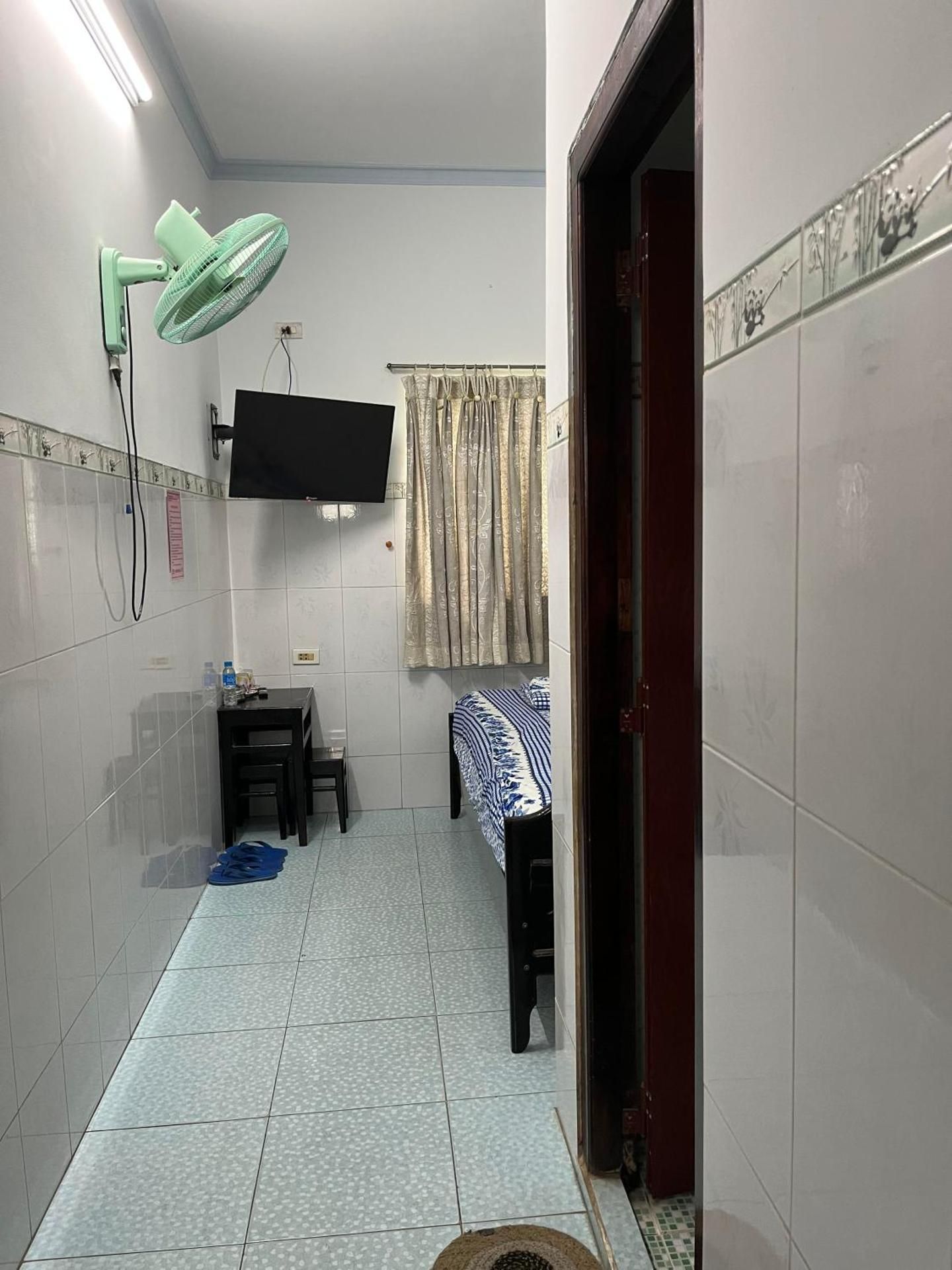 Fan Room - Non-AC