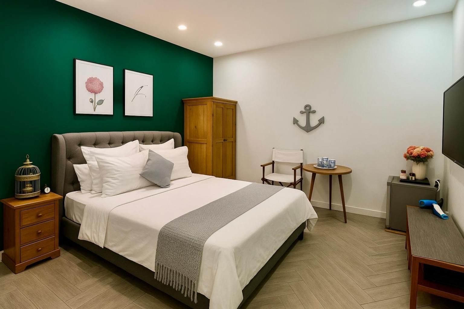 Standard - 1 Bed Queen Non-Smoking