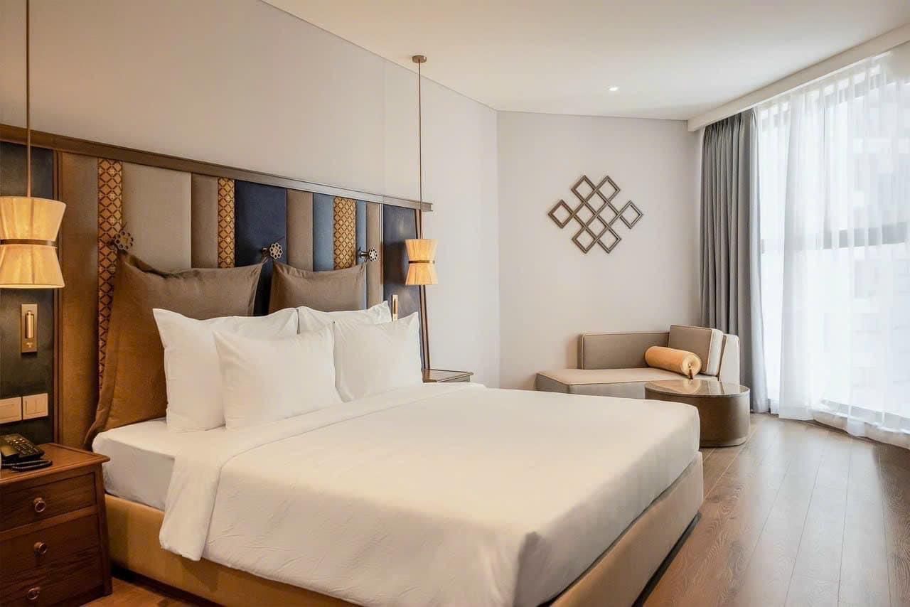 Deluxe Garden View Suite