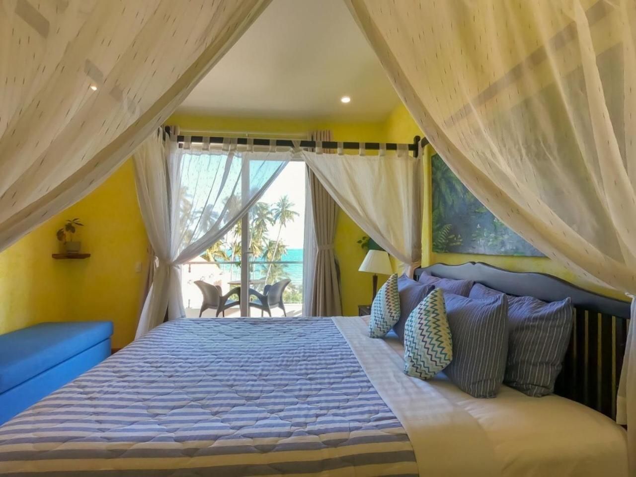 Double Room with Balcony and Sea View