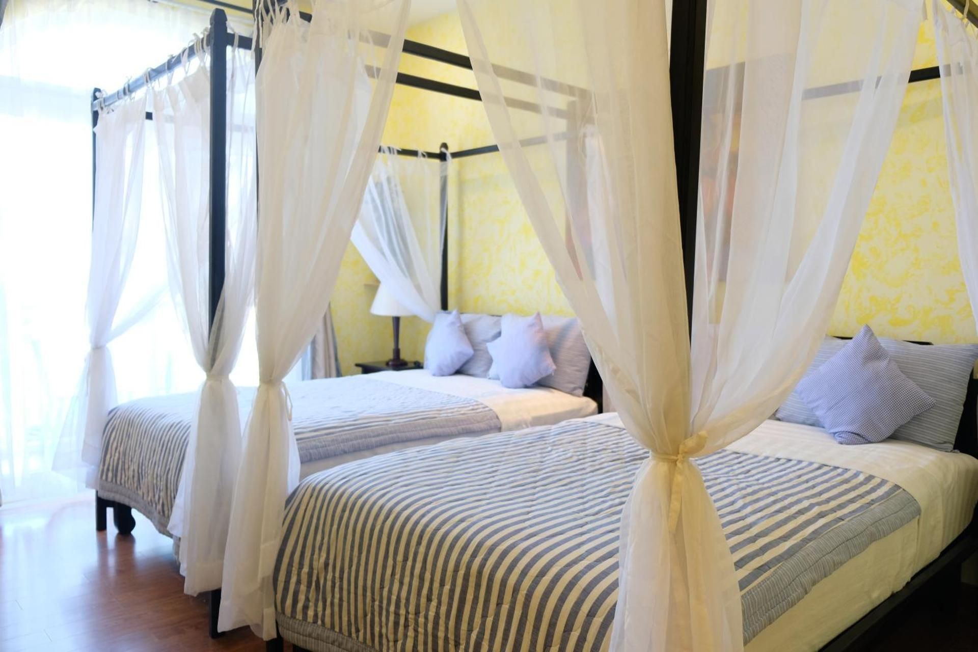 Twin Room with Balcony and Sea View