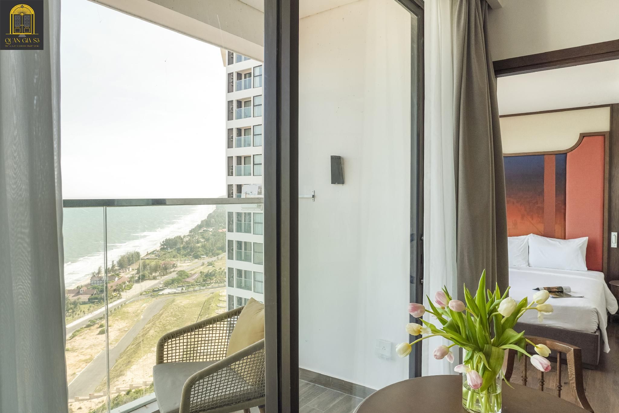Two-Bedroom Ocean View Apartment
