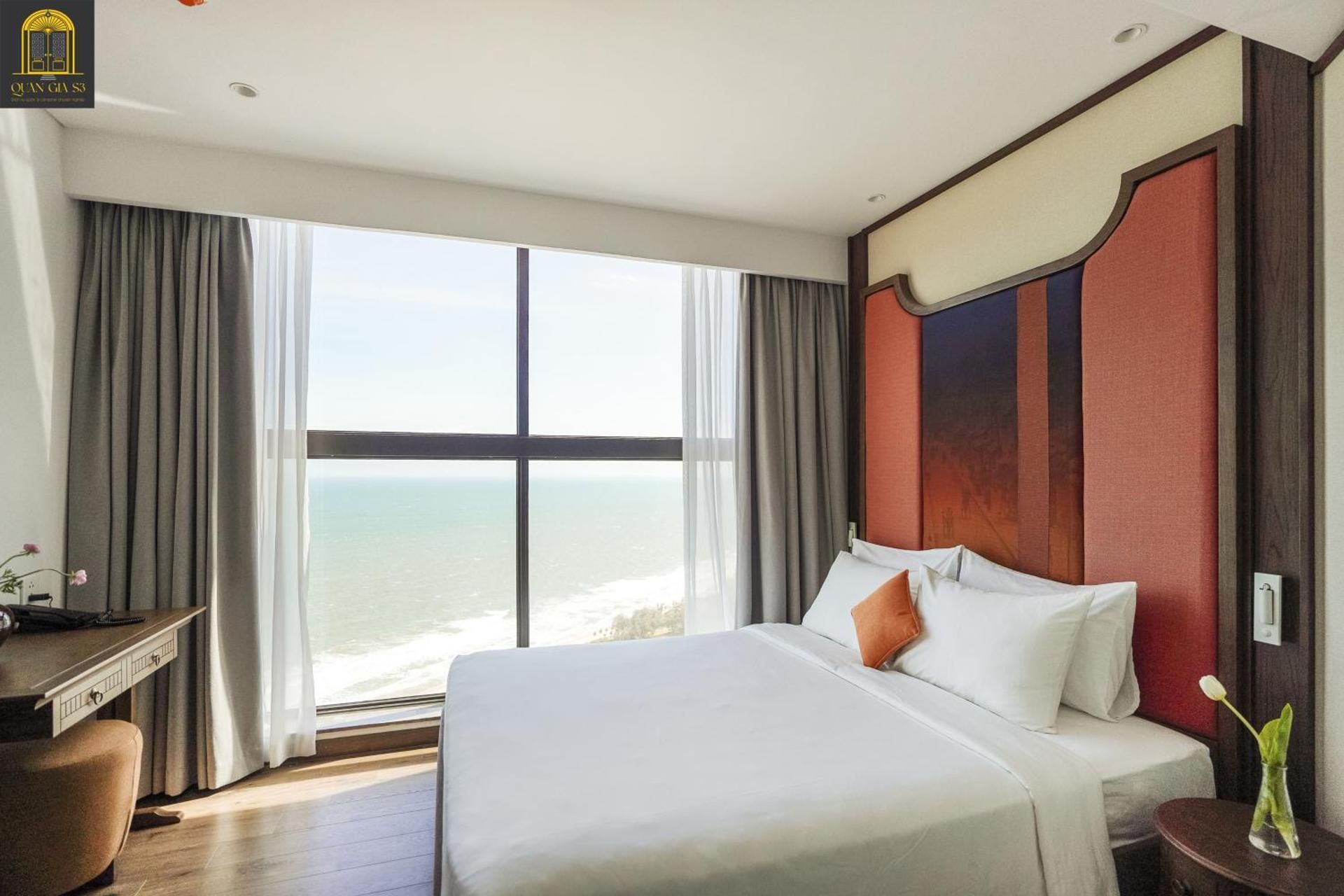 Two-Bedroom Apartment with Balcony