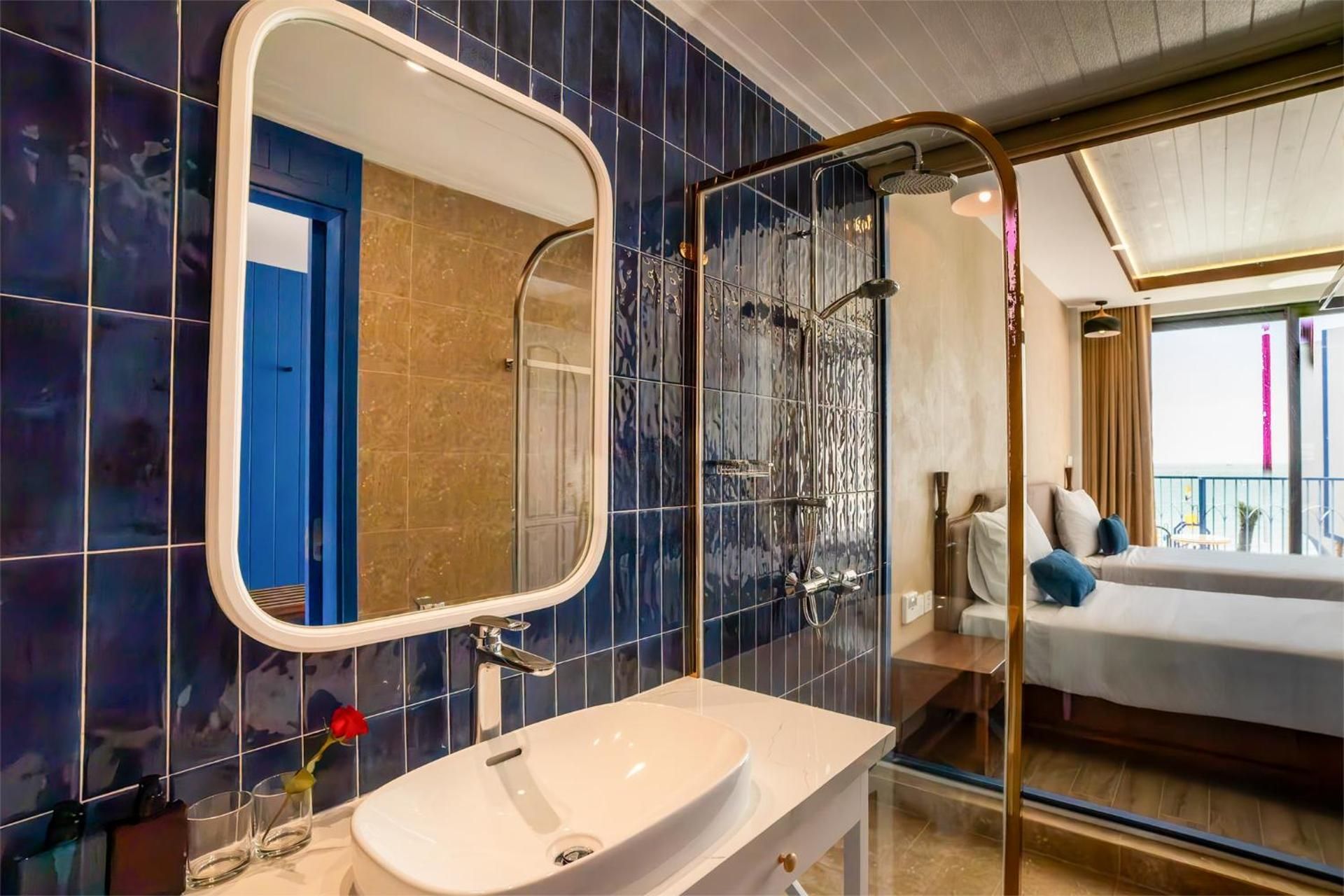 LCV Mũi Né Resort Twin Room with Sea View 3