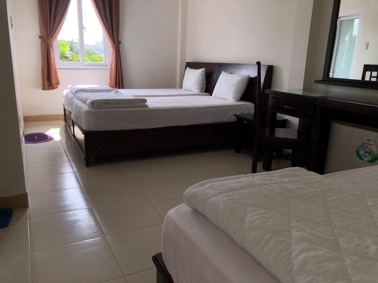 Triple Bedroom - with 3 Single Bed