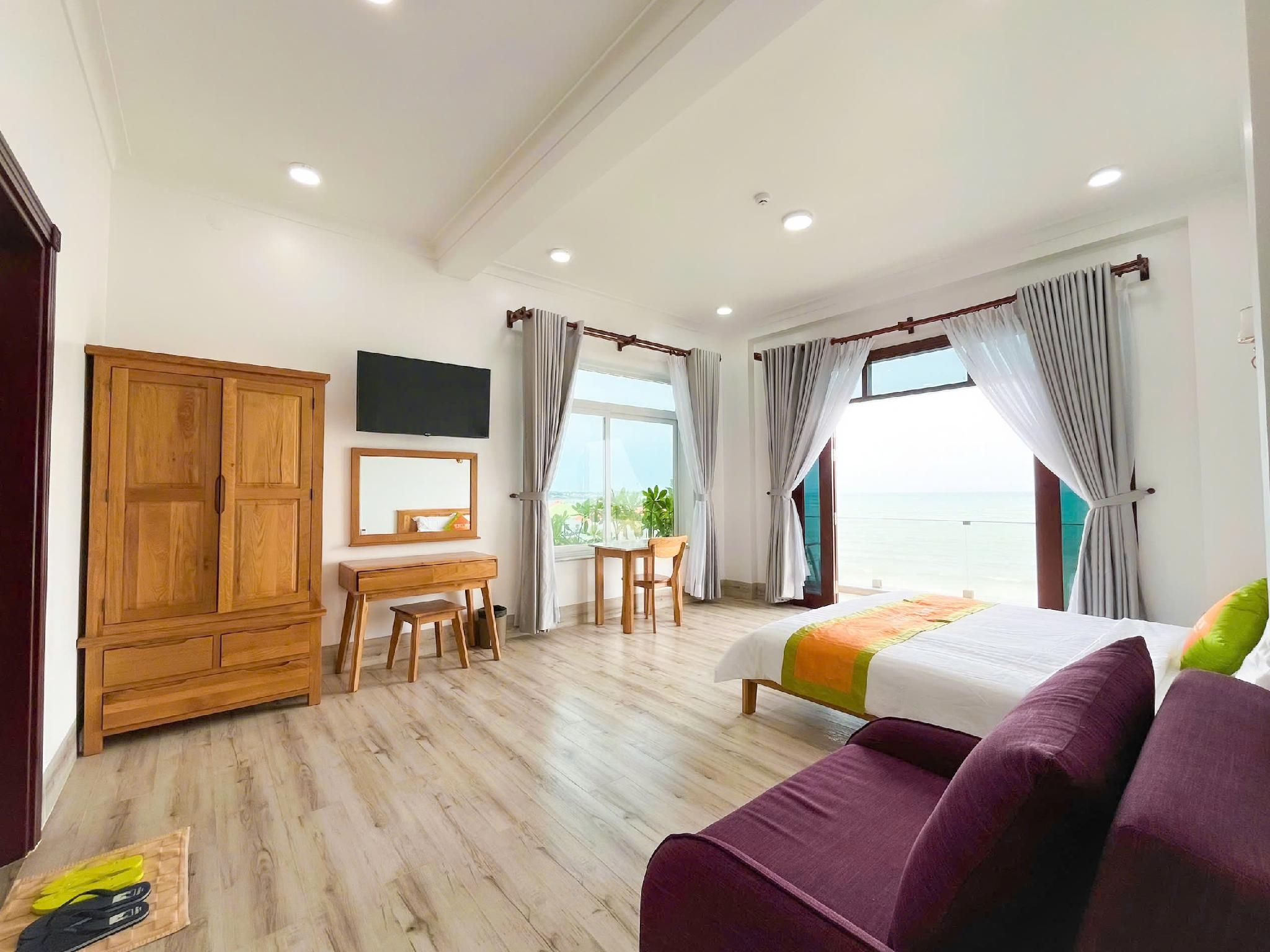 Villa Beach Front - 4 Bedrooms - Private Pool