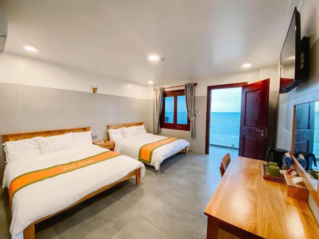 Family Sea View