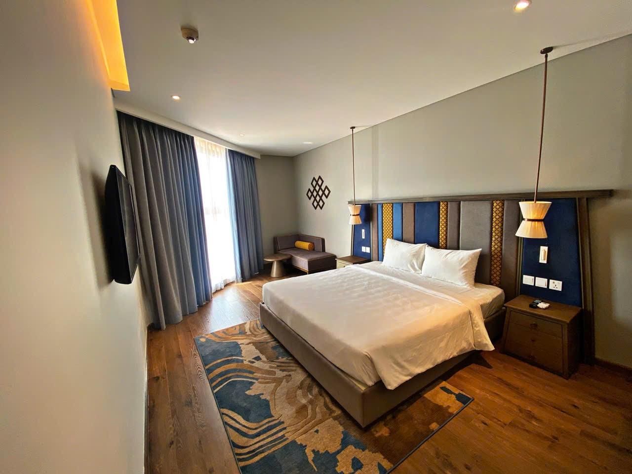 Deluxe Garden View Suite