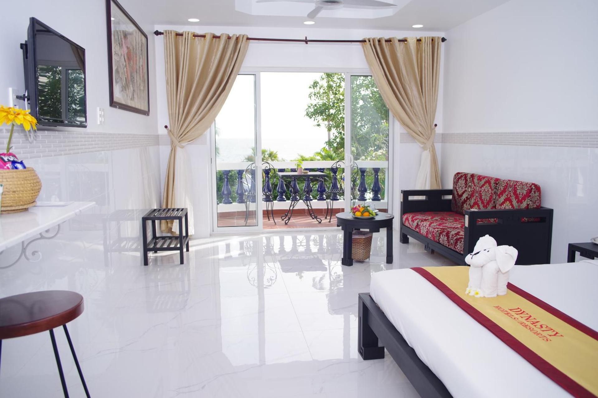 Deluxe Double or Twin Room with Sea View