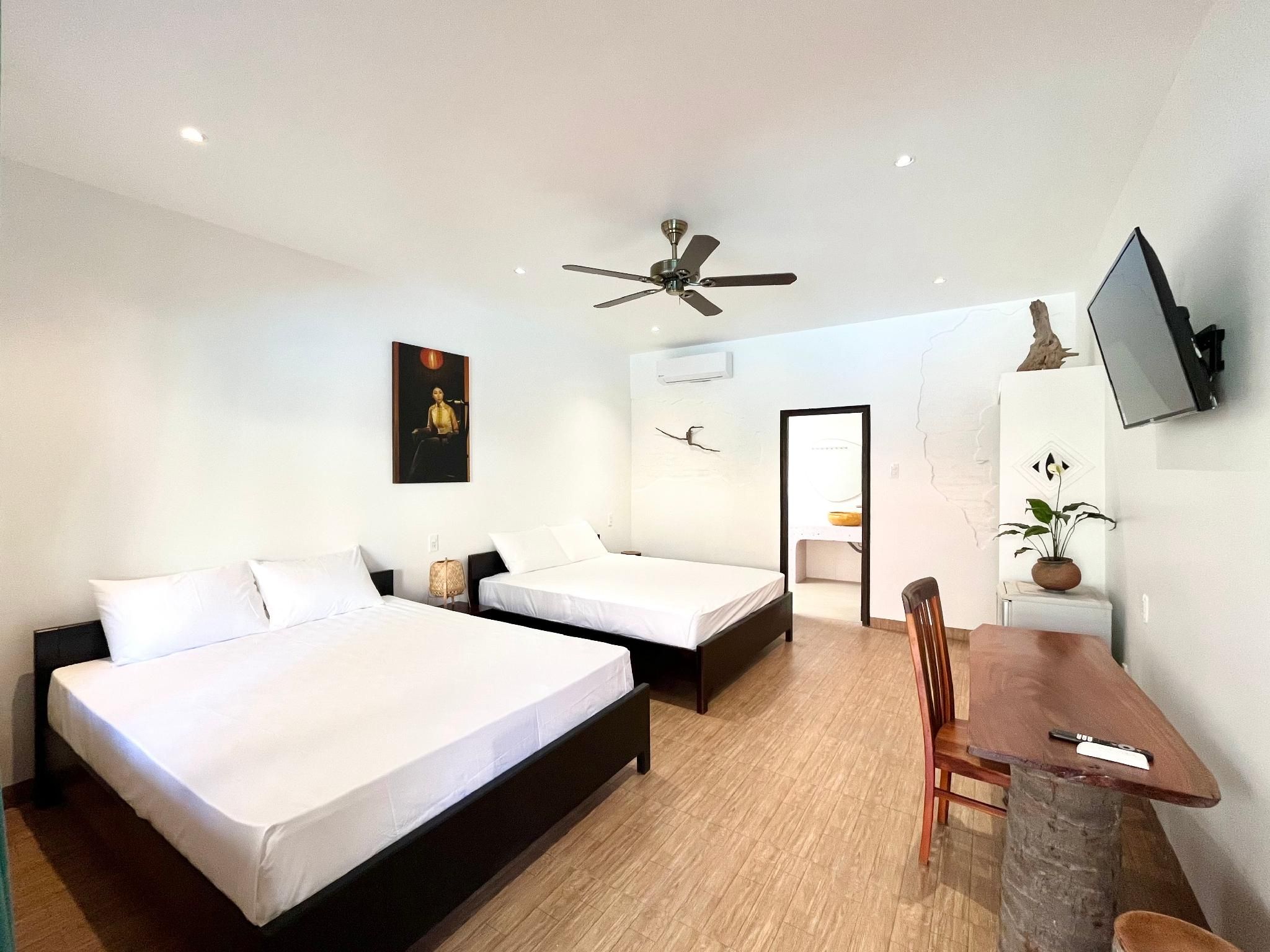 Quadruple Room with Terrace