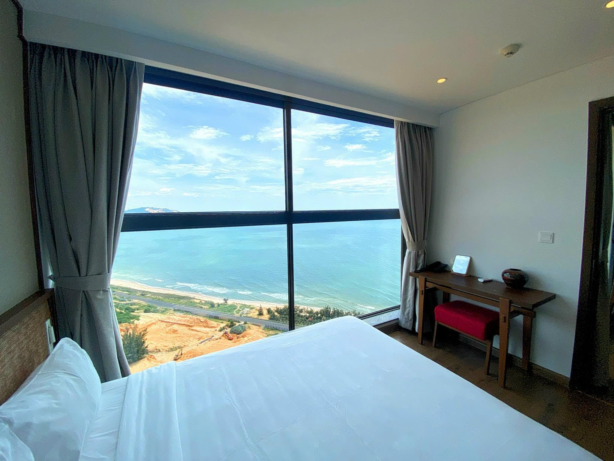Two-Bedroom Ocean View Apartment