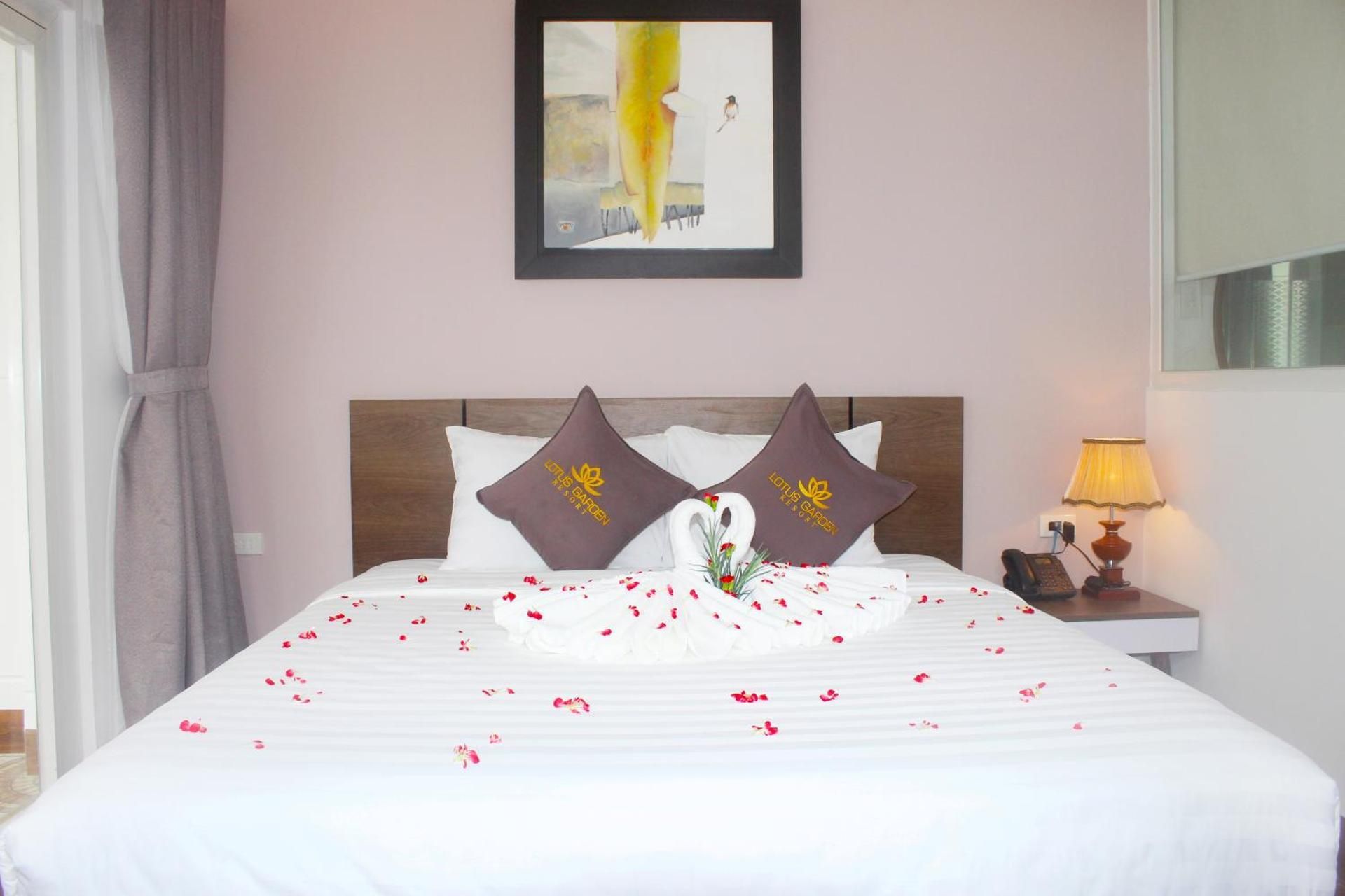 Double Room with Balcony and Sea View