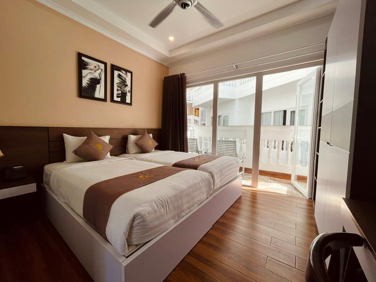 LOTUS GARDEN RESORT Superior