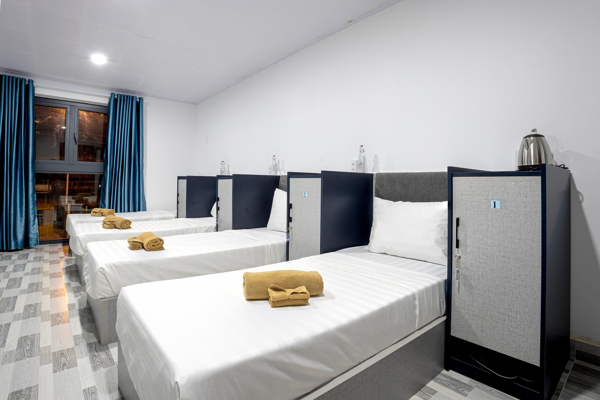 Single Bed in 8-Bed Co-Living Room - All Genders