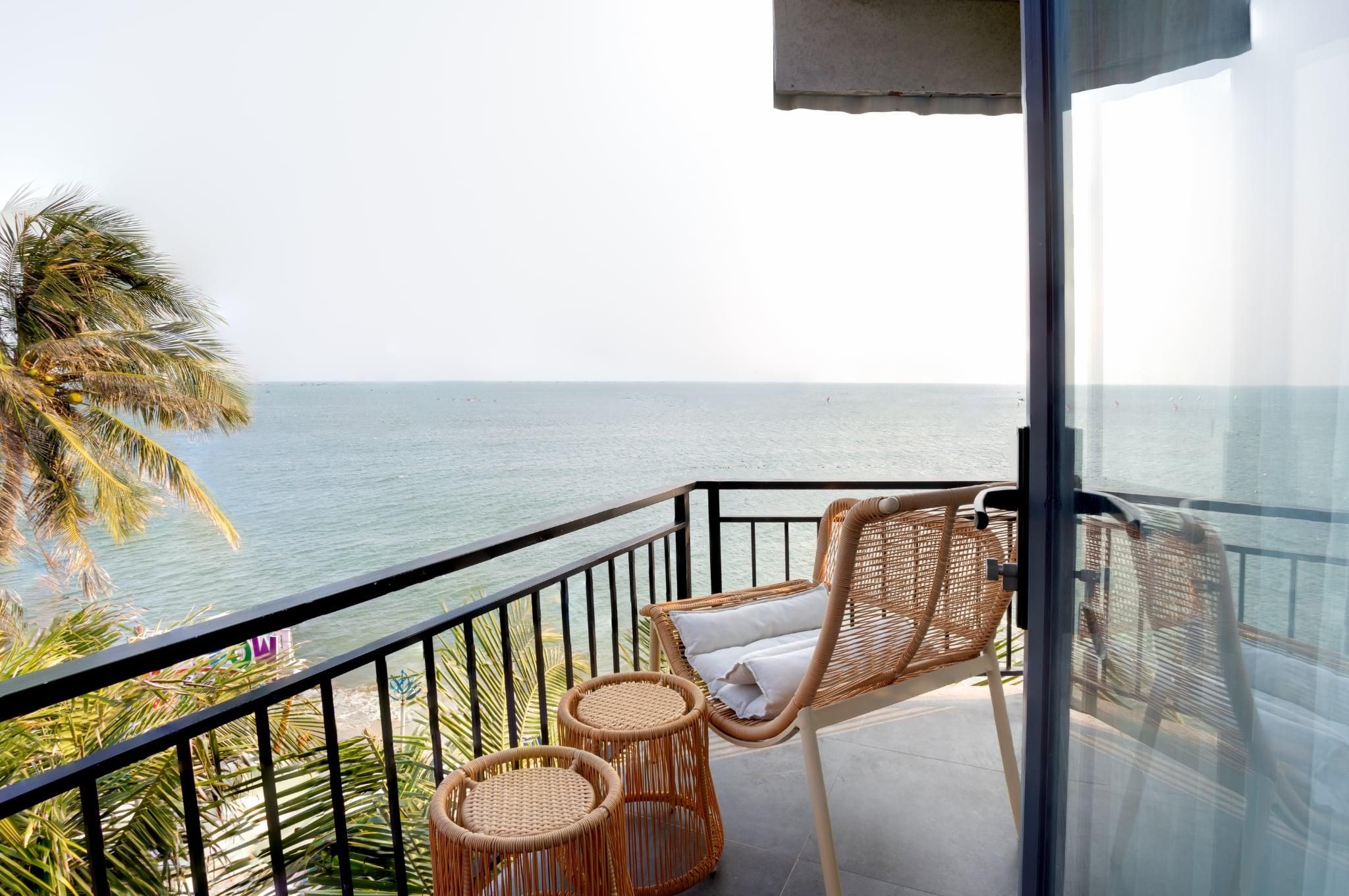 Suite Sea Front View for 2 Adults