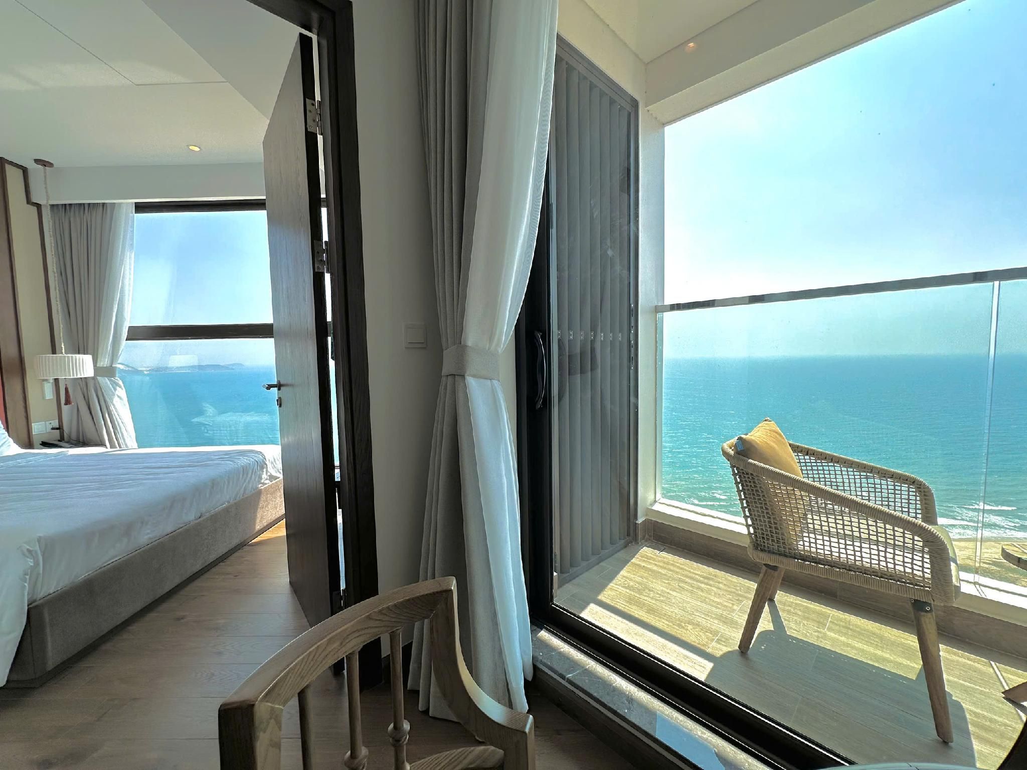 Ocean Bay View Beach King Room